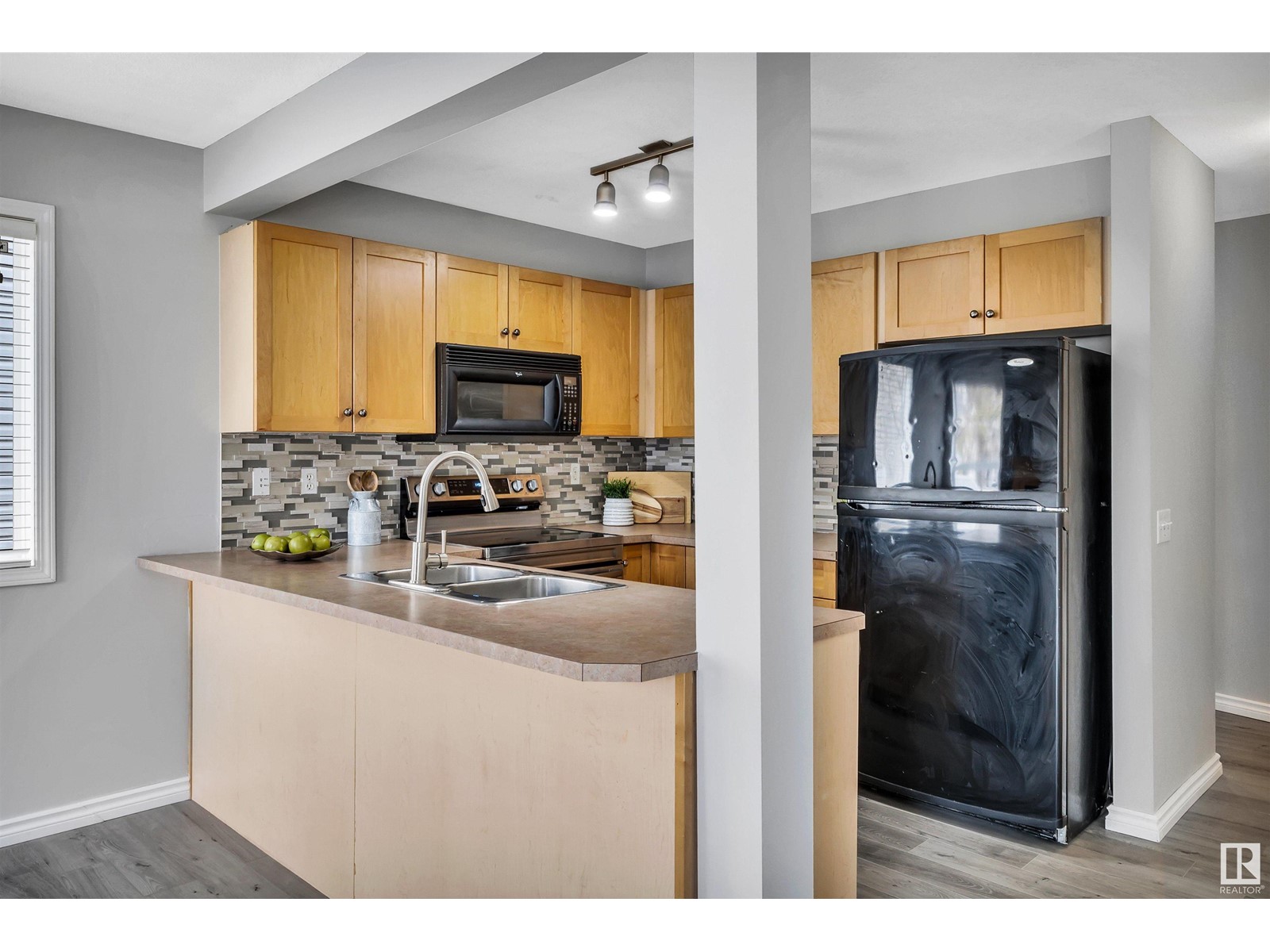 Property at #100 230 EDWARDS DR SW image 5