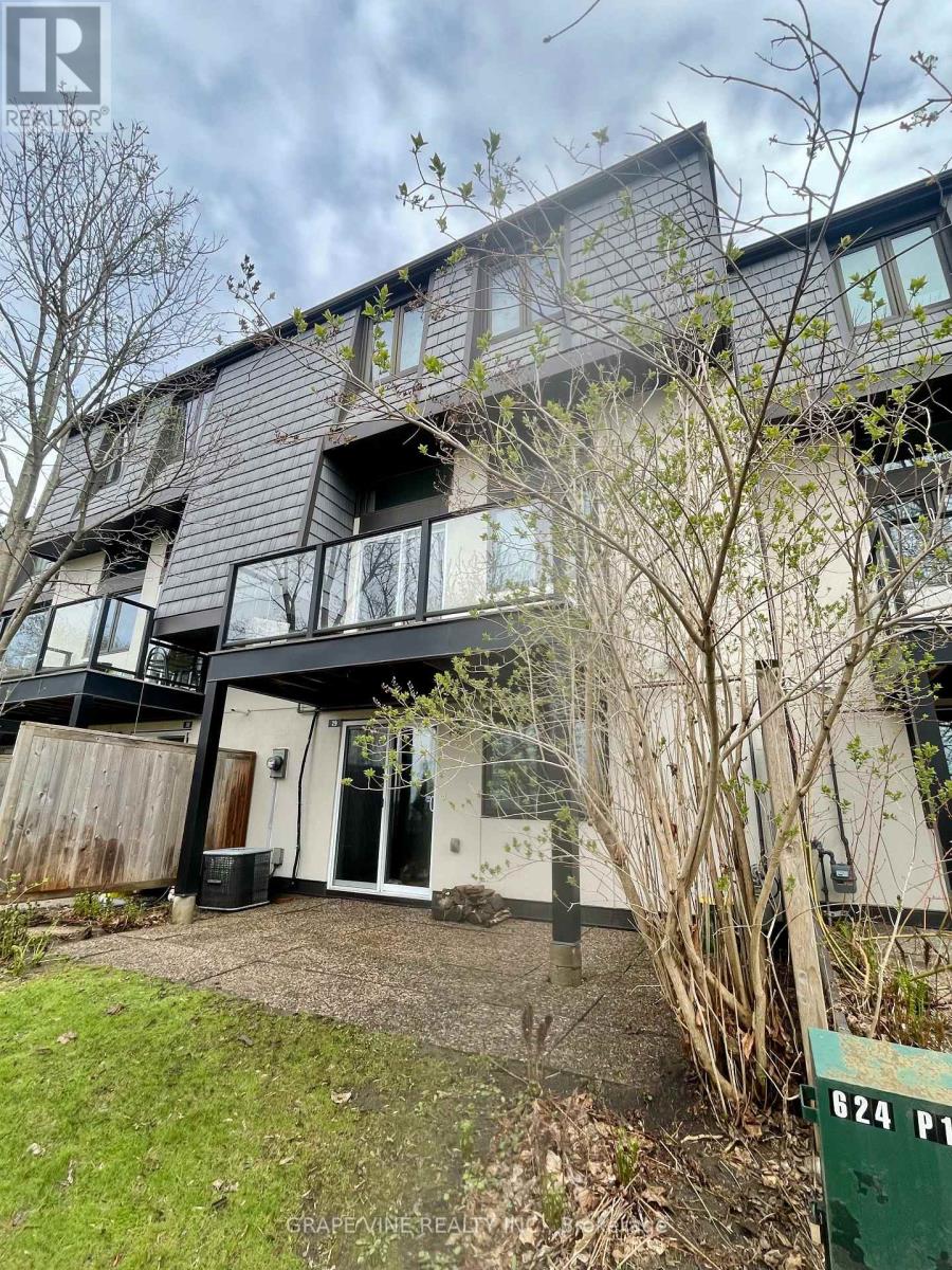 Property at 29 - 655 RICHMOND ROAD image 3