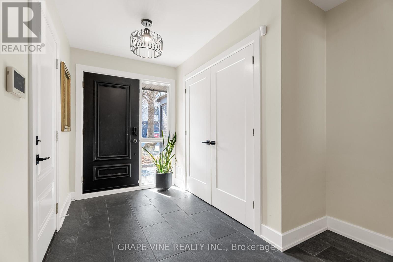 Property at 29 - 655 RICHMOND ROAD image 4