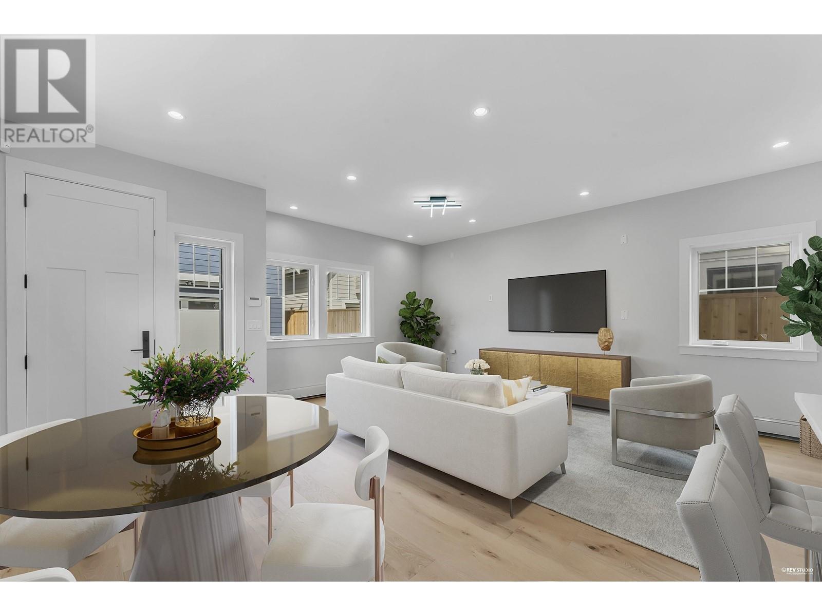 Property at 4903A 53 STREET image 3