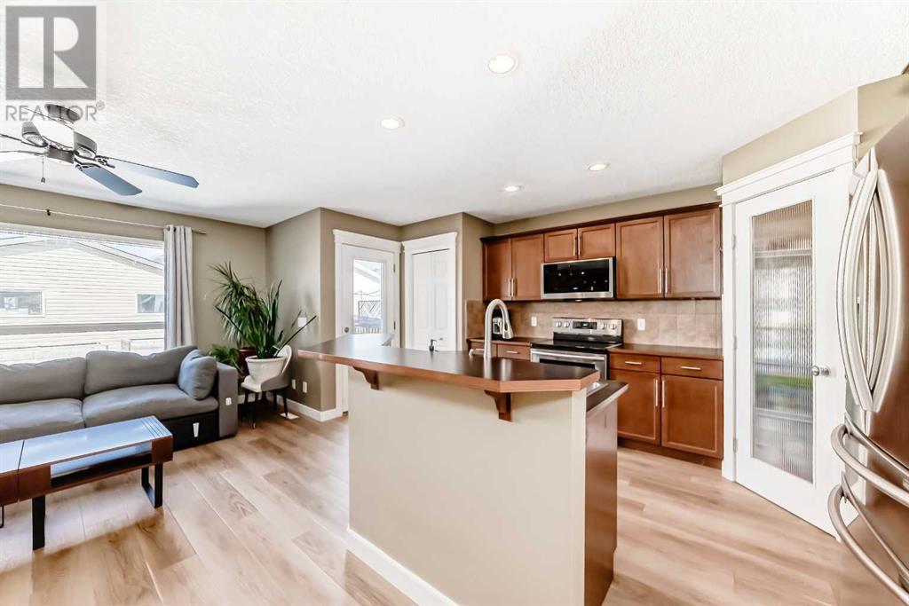 97 Evansford Circle Nw, Calgary, Alberta  T3P 0A9 - Photo 8 - A2206903