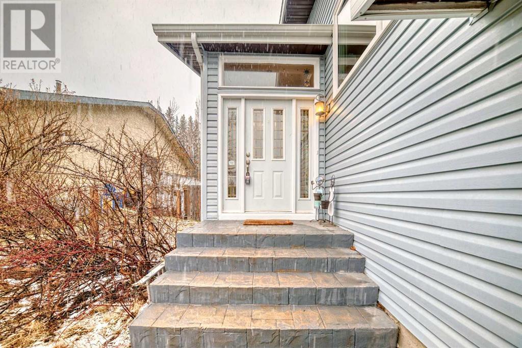 Property at 52 Ranchridge Drive NW image 2