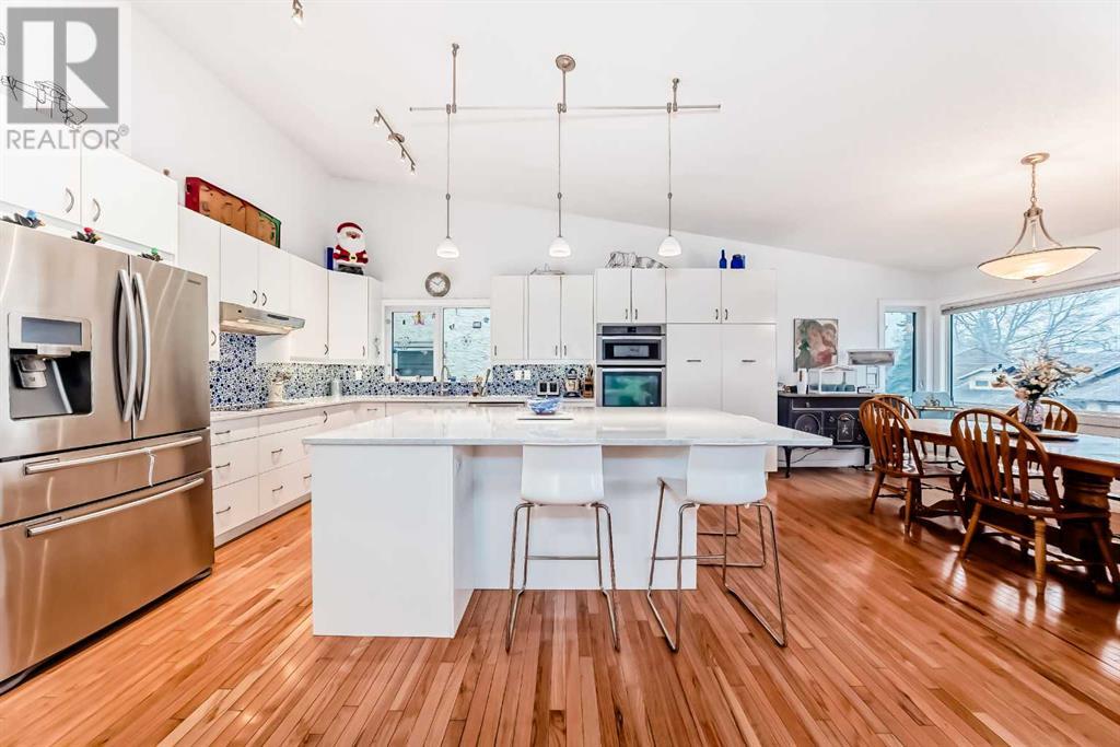 Property at 52 Ranchridge Drive NW image 3