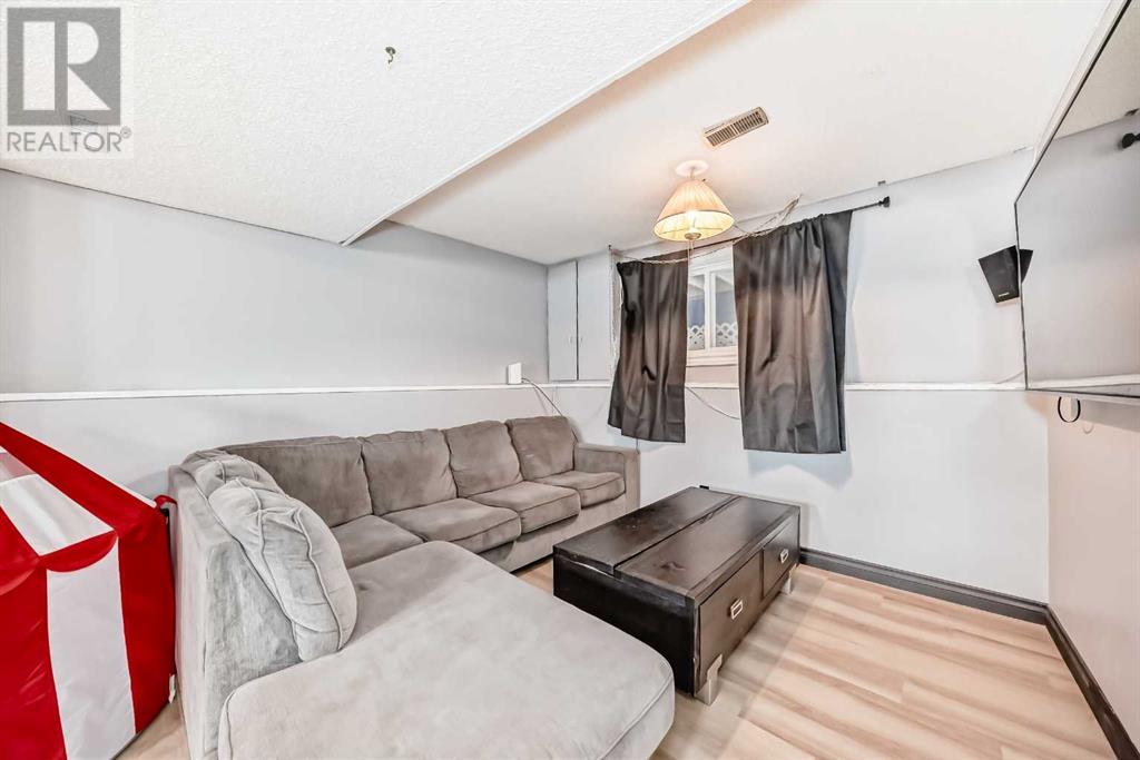 18 Mcphee Street, Red Deer, Alberta  T4N 5T5 - Photo 24 - A2187066