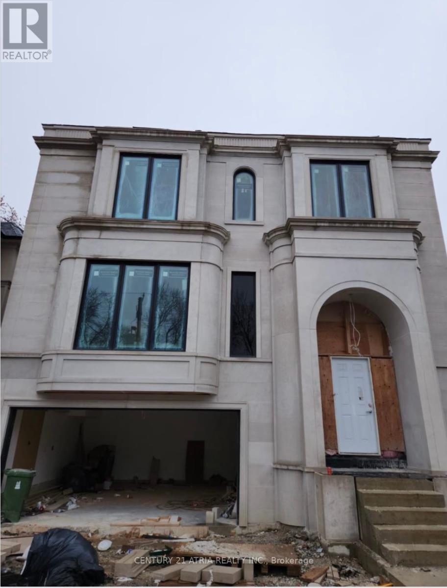 541 DELORAINE AVENUE, Toronto, Ontario