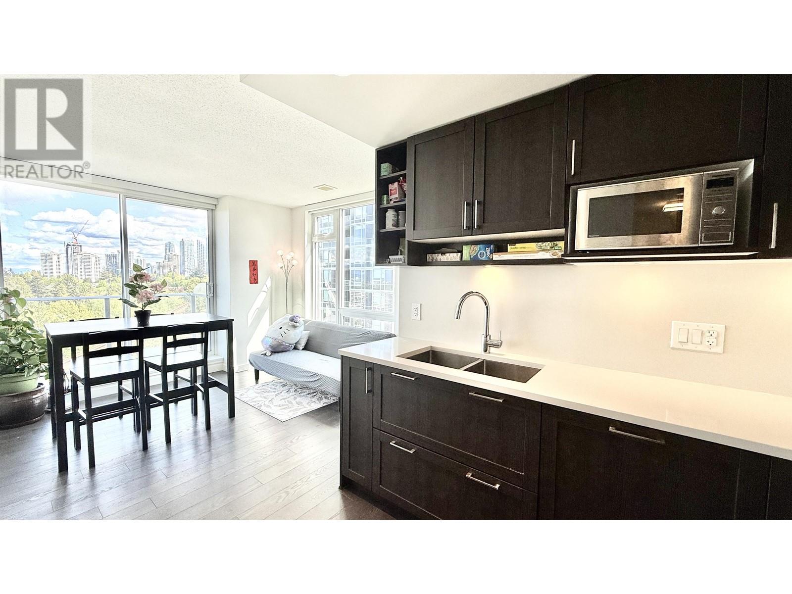 Listing Picture 18 of 28 : 1902 5470 ORMIDALE STREET, Vancouver / 溫哥華 - 魯藝地產 Yvonne Lu Group - MLS Medallion Club Member