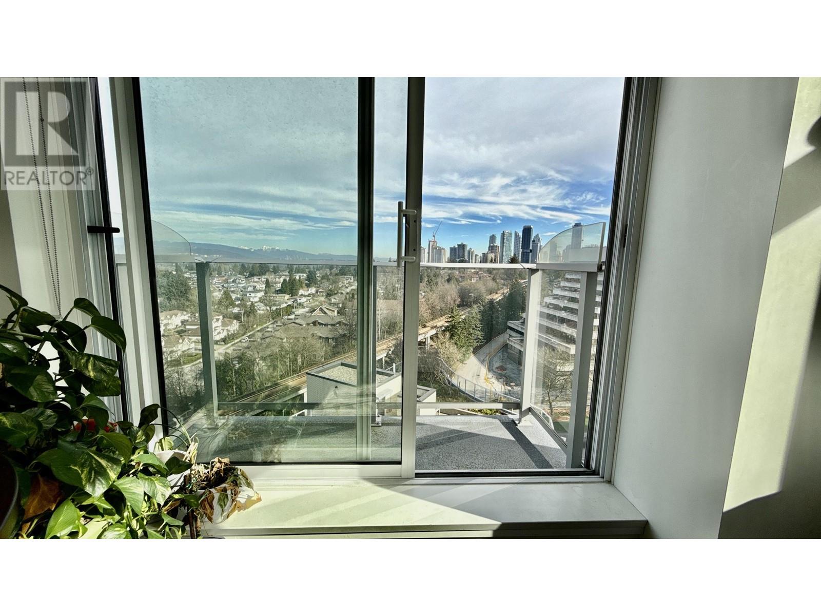 Listing Picture 21 of 28 : 1902 5470 ORMIDALE STREET, Vancouver / 溫哥華 - 魯藝地產 Yvonne Lu Group - MLS Medallion Club Member