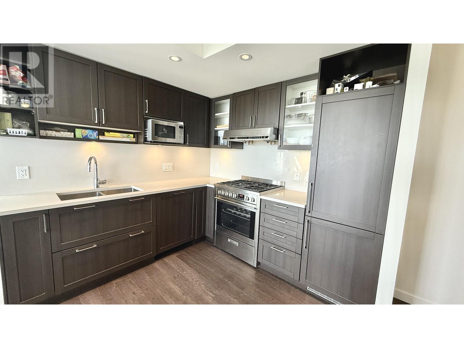 Listing Picture 17 of 28 : 1902 5470 ORMIDALE STREET, Vancouver / 溫哥華 - 魯藝地產 Yvonne Lu Group - MLS Medallion Club Member