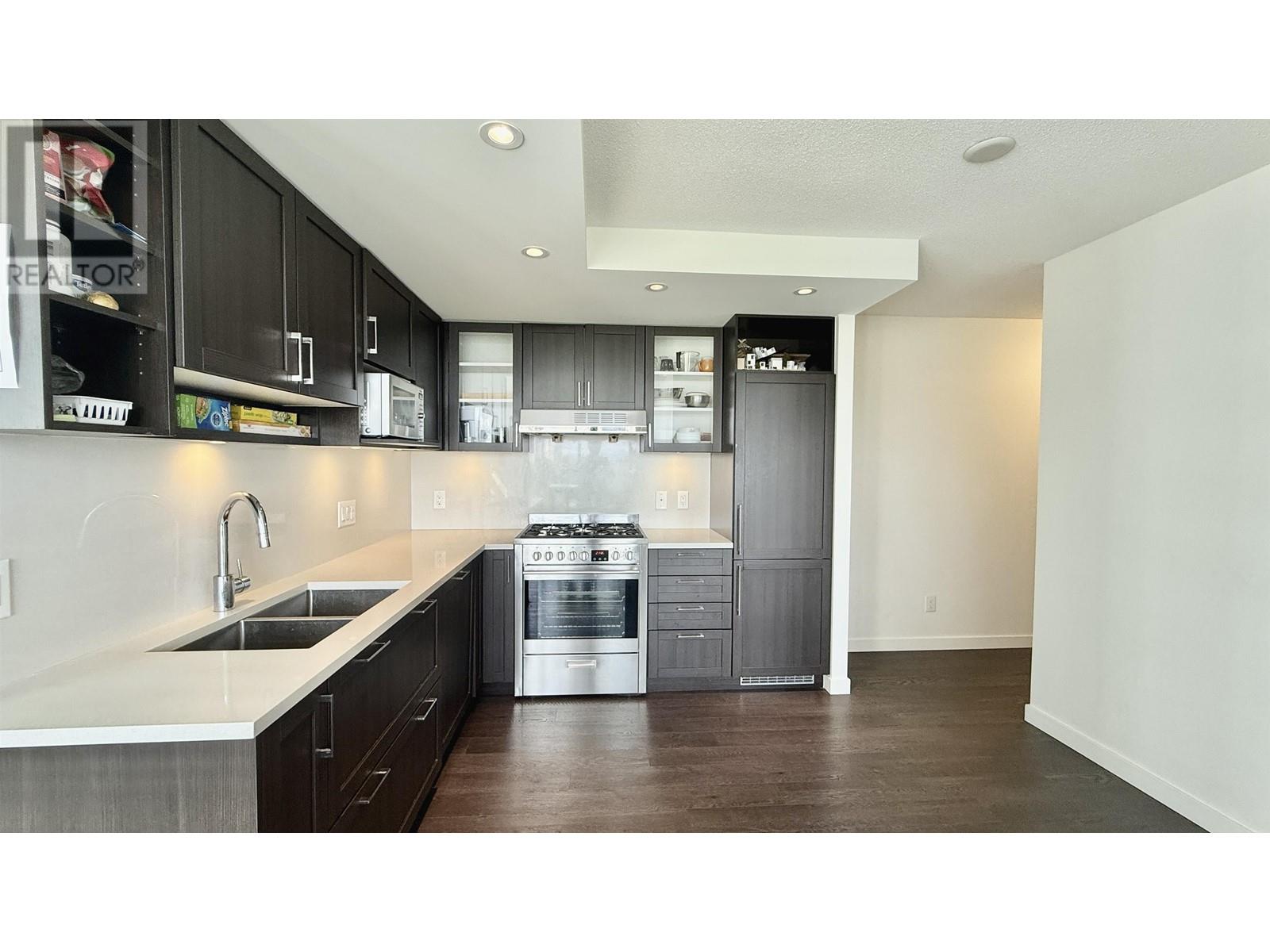 Listing Picture 7 of 28 : 1902 5470 ORMIDALE STREET, Vancouver / 溫哥華 - 魯藝地產 Yvonne Lu Group - MLS Medallion Club Member