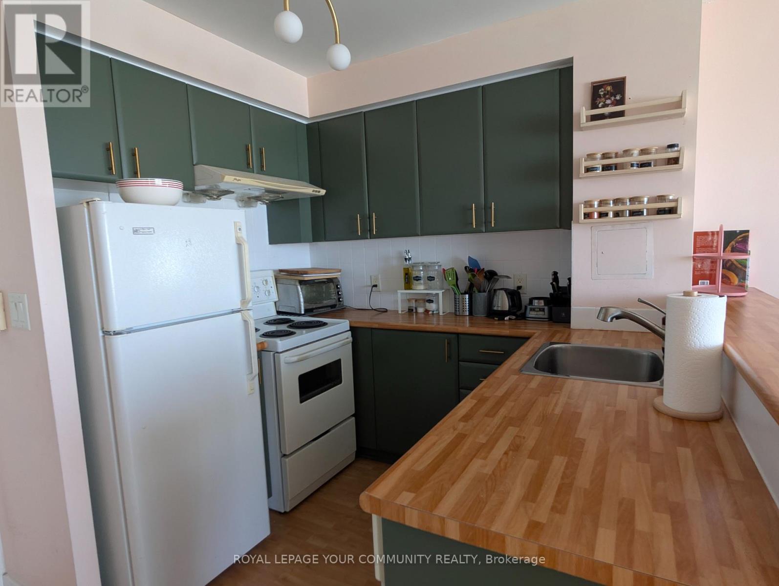 610 - 38 Lee Centre Drive, Toronto (Woburn), Ontario  M1H 3J7 - Photo 3 - E12119647