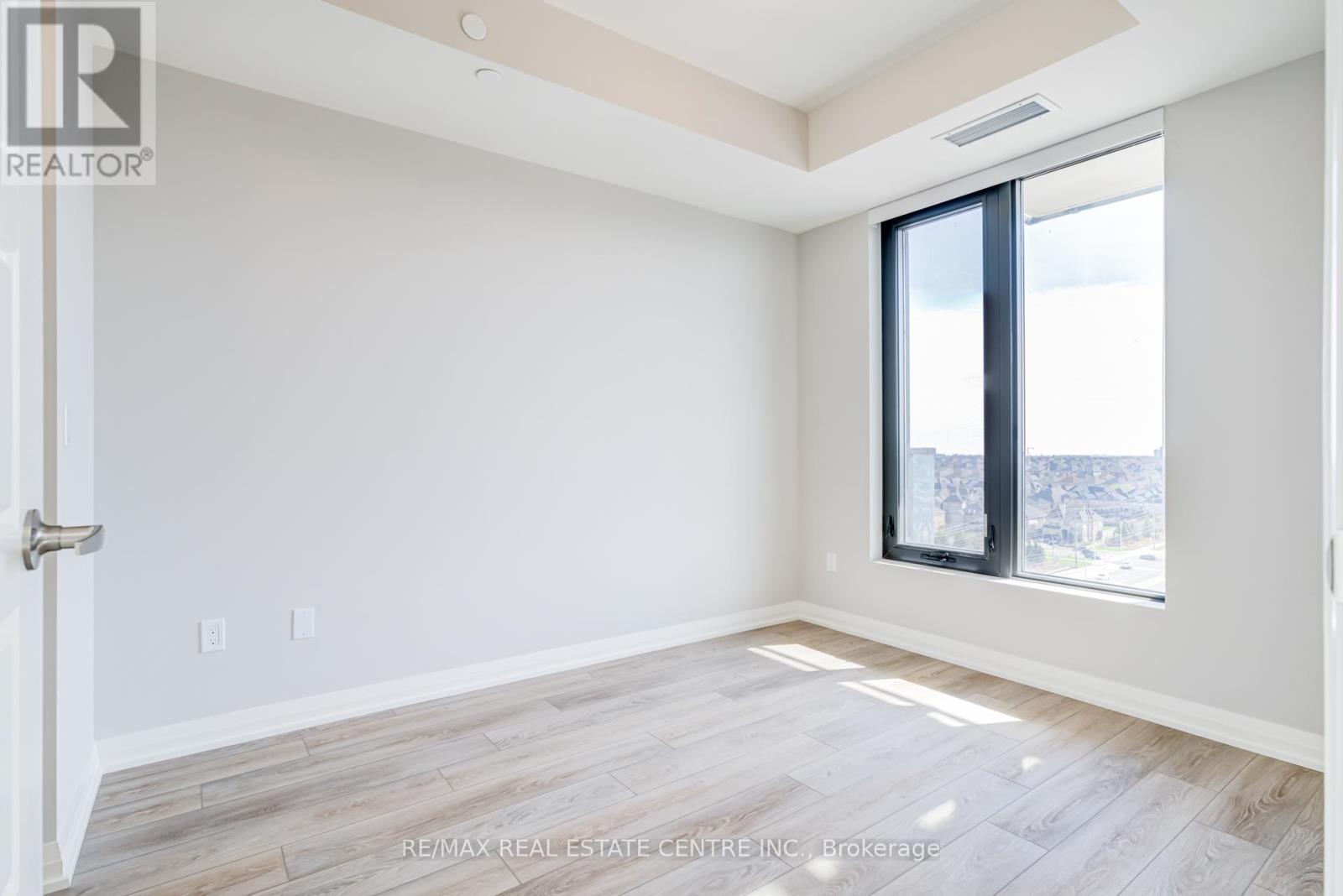 1110 - 3006 Willam Cutmore Boulevard, Oakville, Ontario  L6H 7V8 - Photo 10 - W12114142