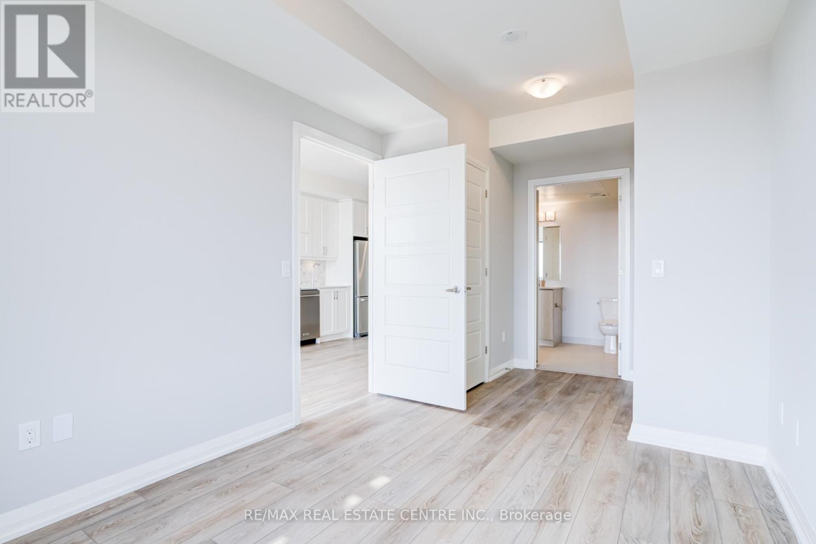 1110 - 3006 Willam Cutmore Boulevard, Oakville, Ontario  L6H 7V8 - Photo 11 - W12114142