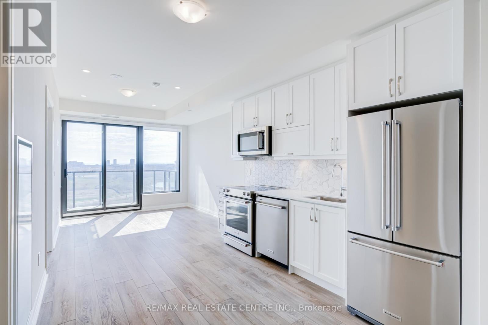 1110 - 3006 Willam Cutmore Boulevard, Oakville, Ontario  L6H 7V8 - Photo 13 - W12114142
