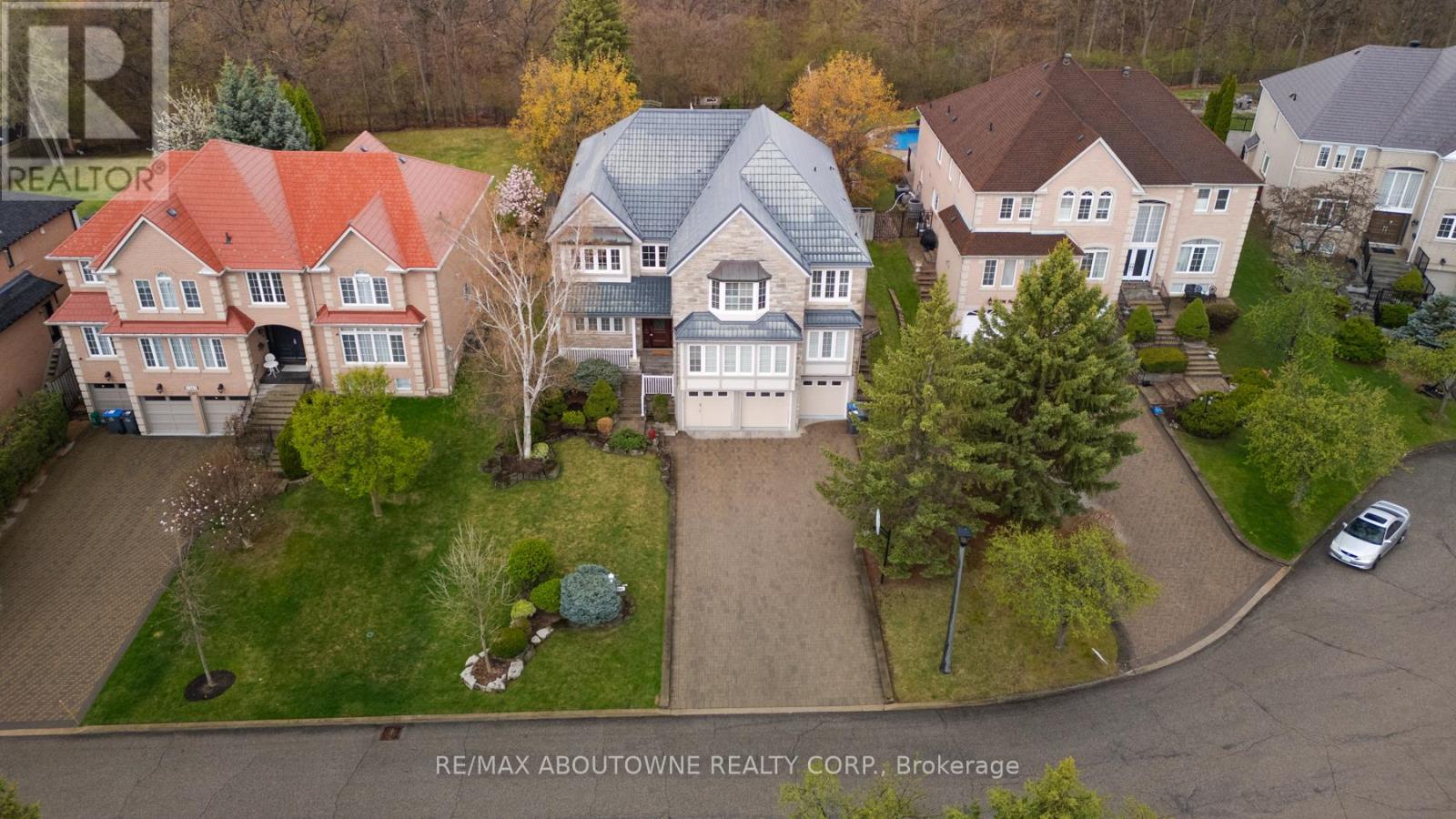 5368 Foxmill Court, Mississauga, Ontario  L5M 5B6 - Photo 48 - W12121022