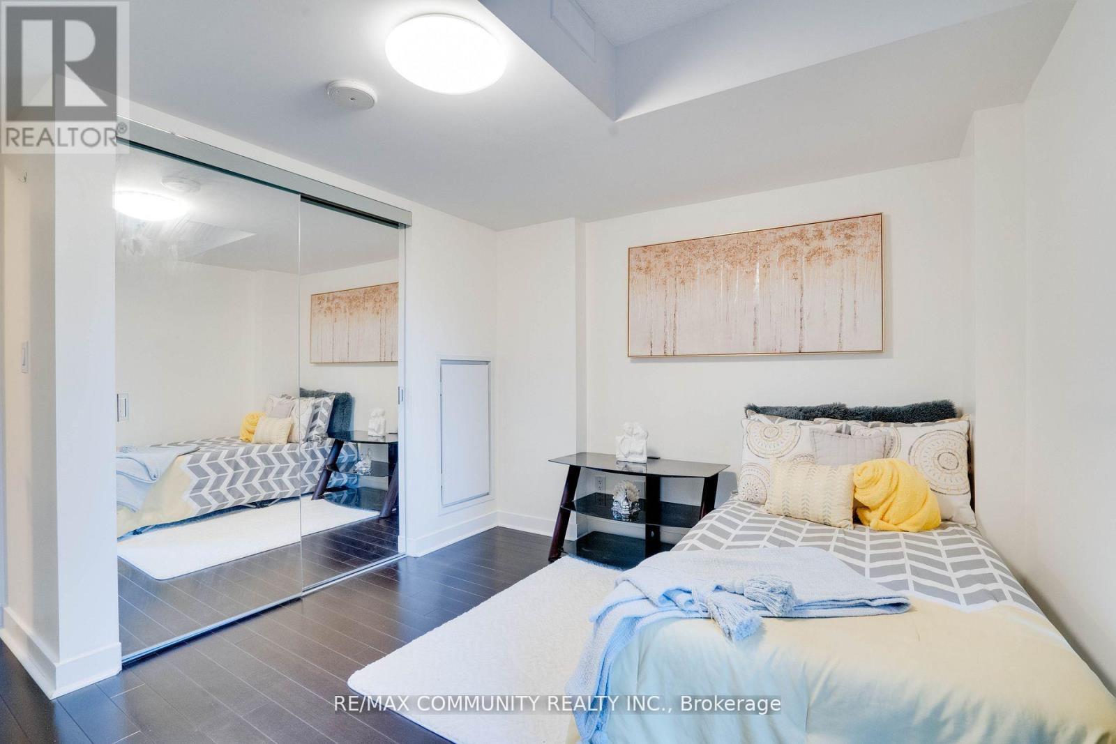 824 - 295 Adelaide Street W, Toronto, Ontario  M5V 0L4 - Photo 15 - C12123045