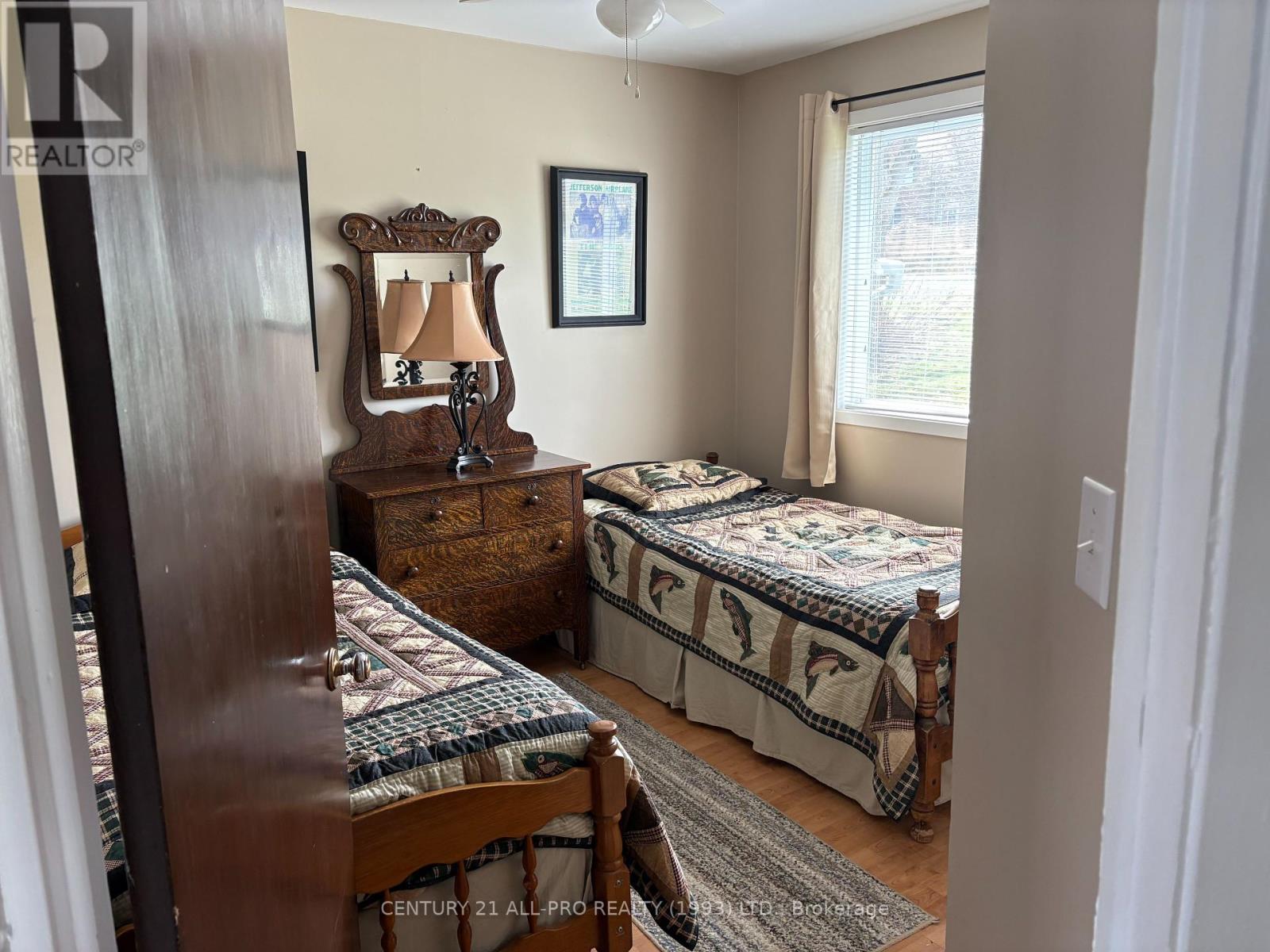 1267 South Shore Road, Greater Napanee, Ontario  K7R 3K7 - Photo 10 - X12110769