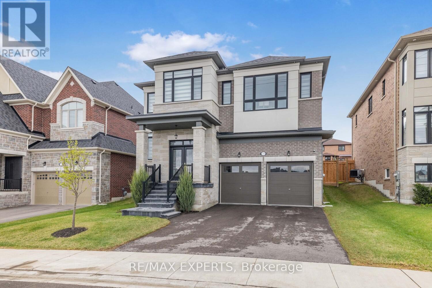 Property at 75 BETHPAGE CRESCENT image 3
