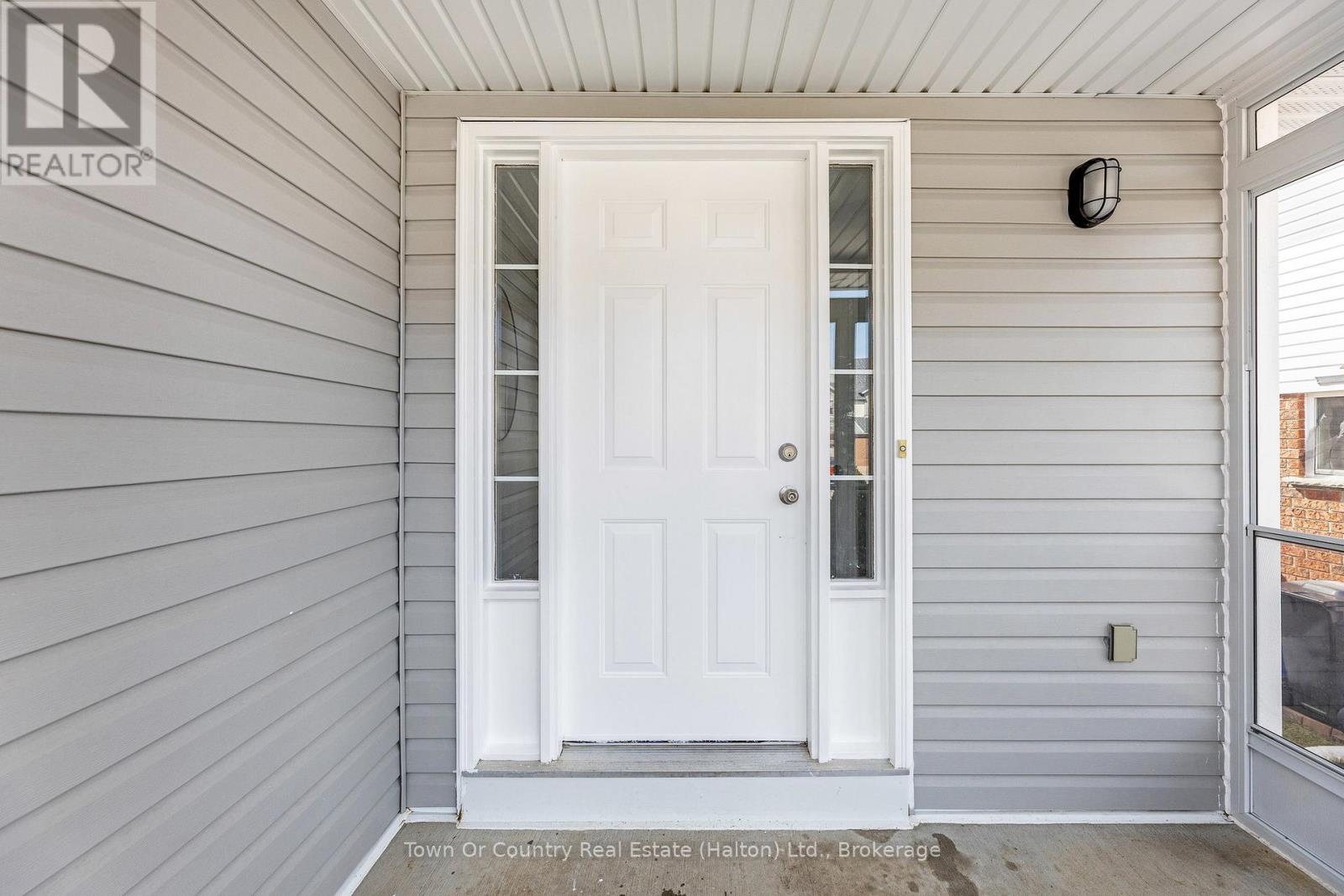 Property at 10 KEARNEY STREET image 3