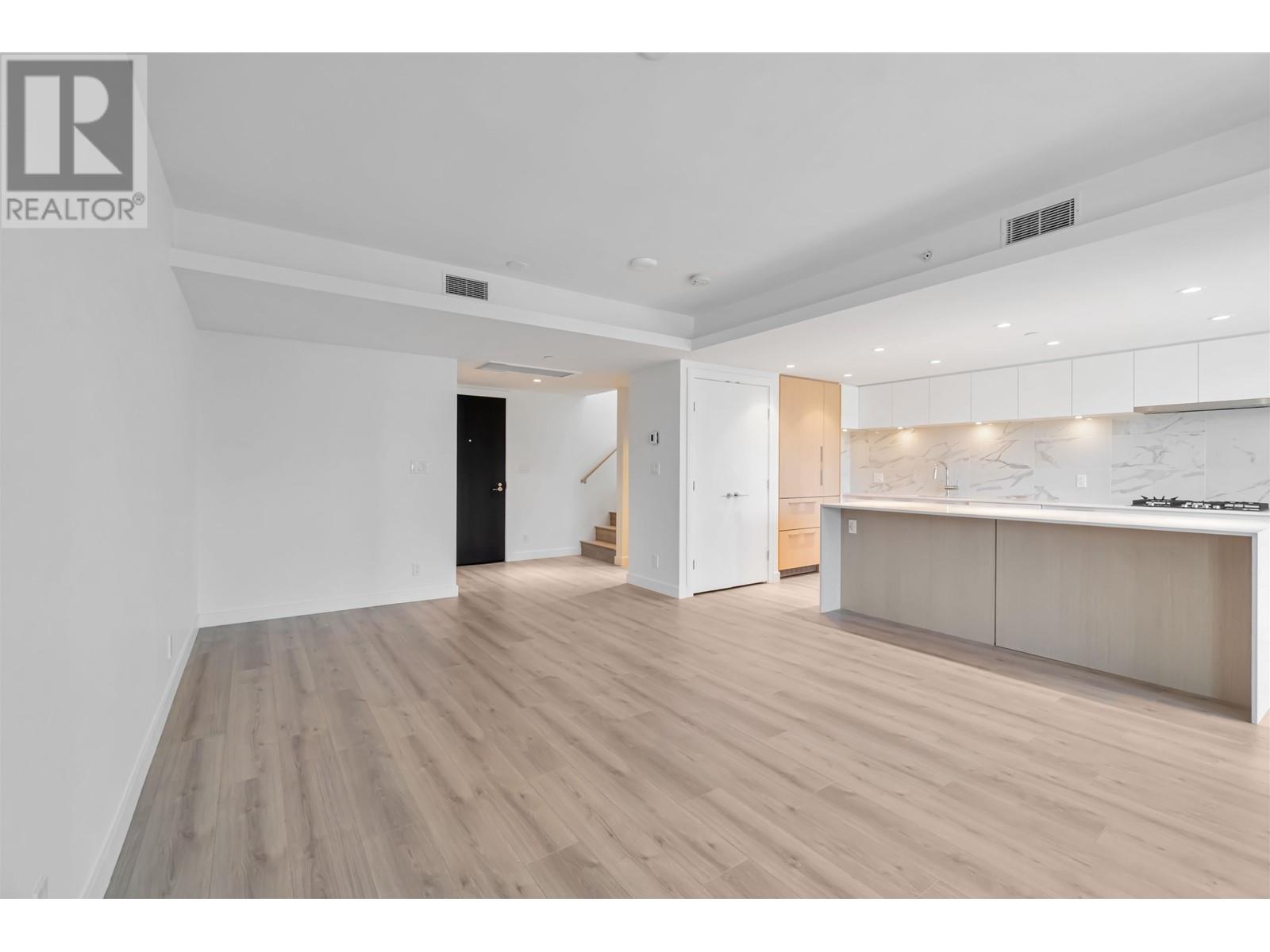 605 1500 Fern Street, North Vancouver, British Columbia  V7J 0E6 - Photo 5 - R2996665