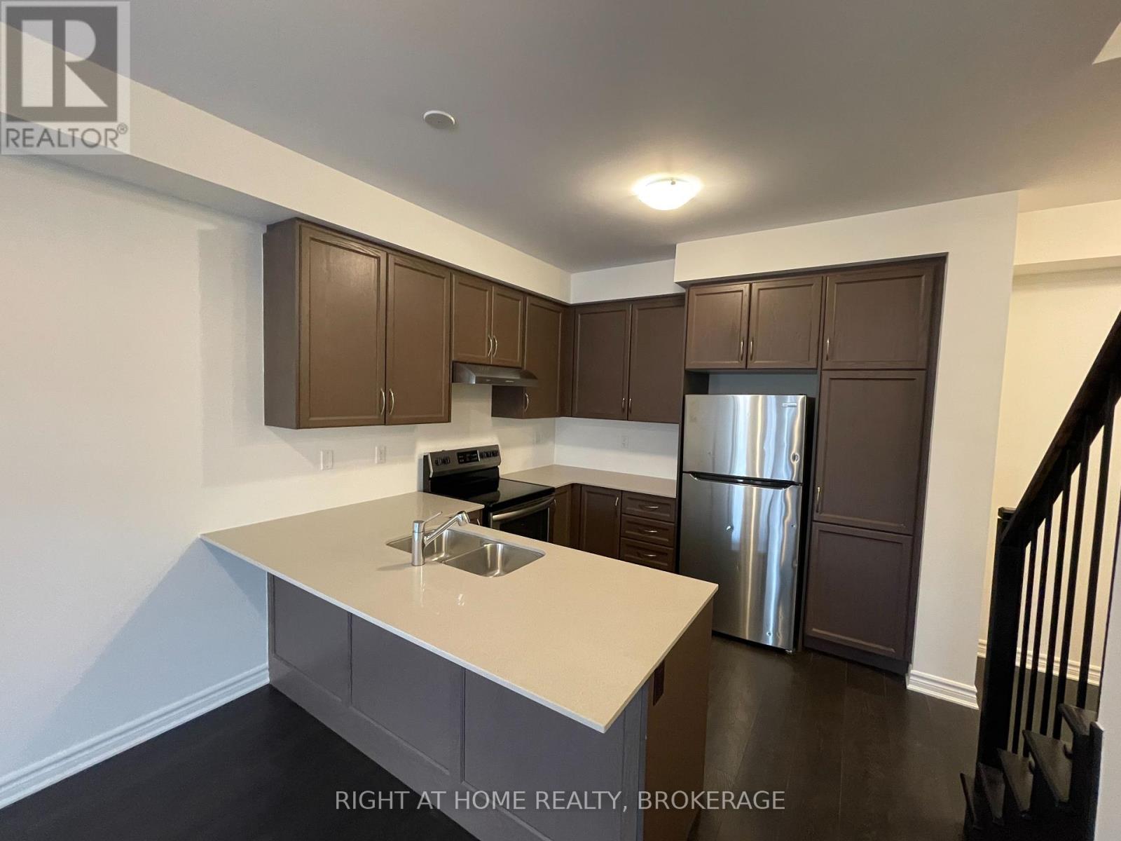 1174 Restivo Lane, Milton, Ontario  L9E 1N8 - Photo 15 - W12121946