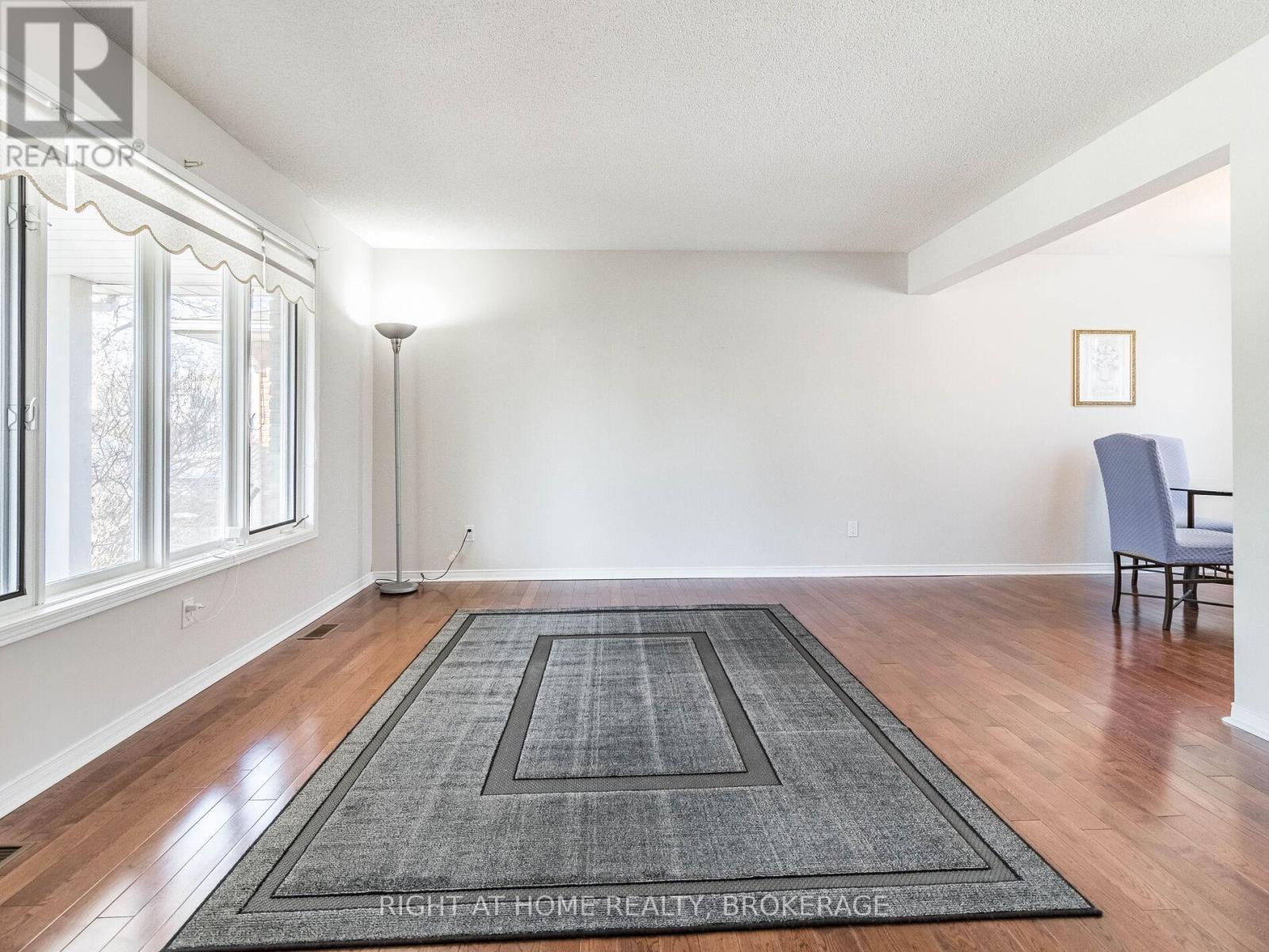 24 The Meadows Street, St. Catharines, Ontario  L2N 7L1 - Photo 6 - X12122901