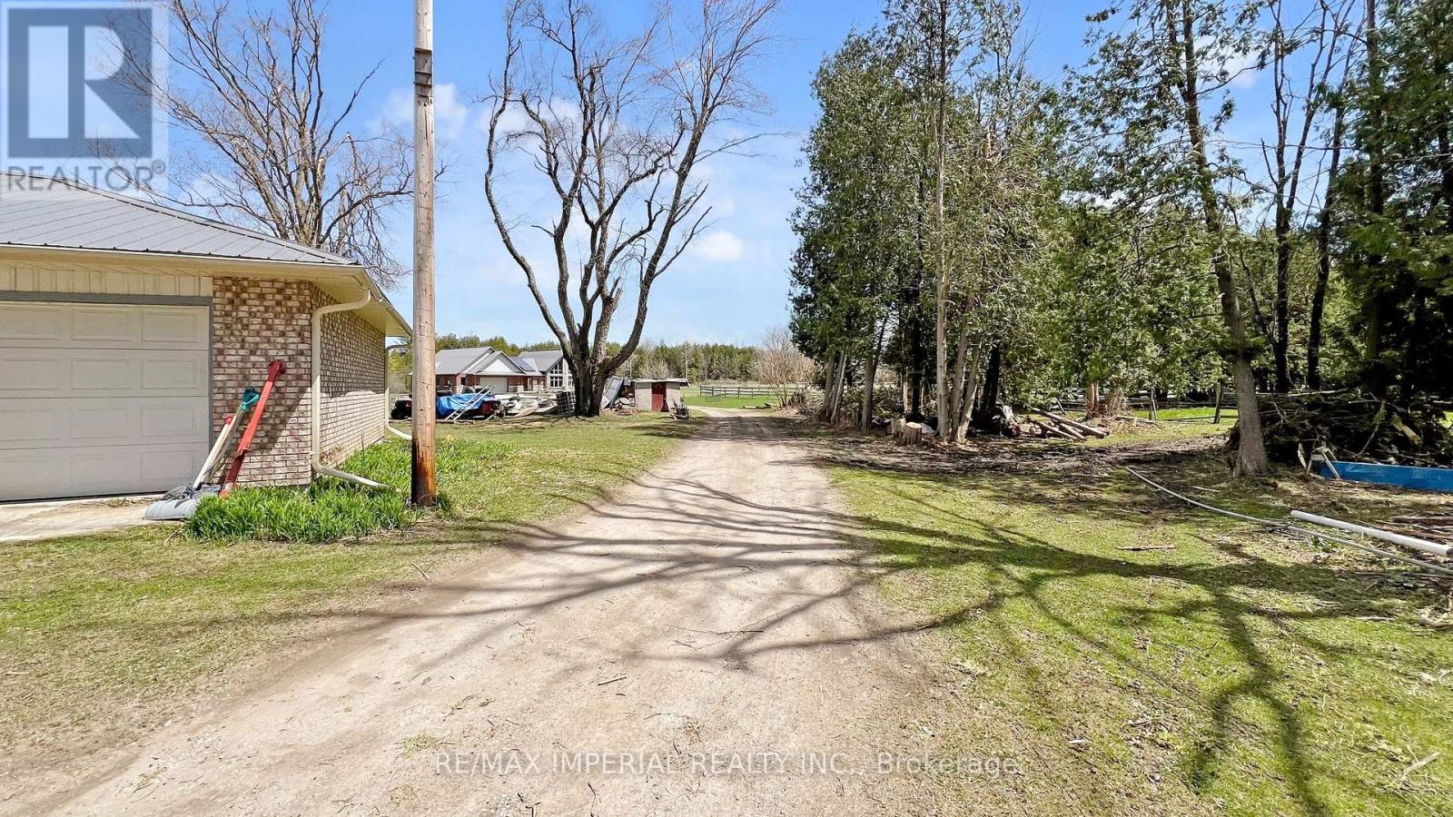1917 Old Second Road S, Springwater, Ontario  L9X 1N9 - Photo 38 - S12123066