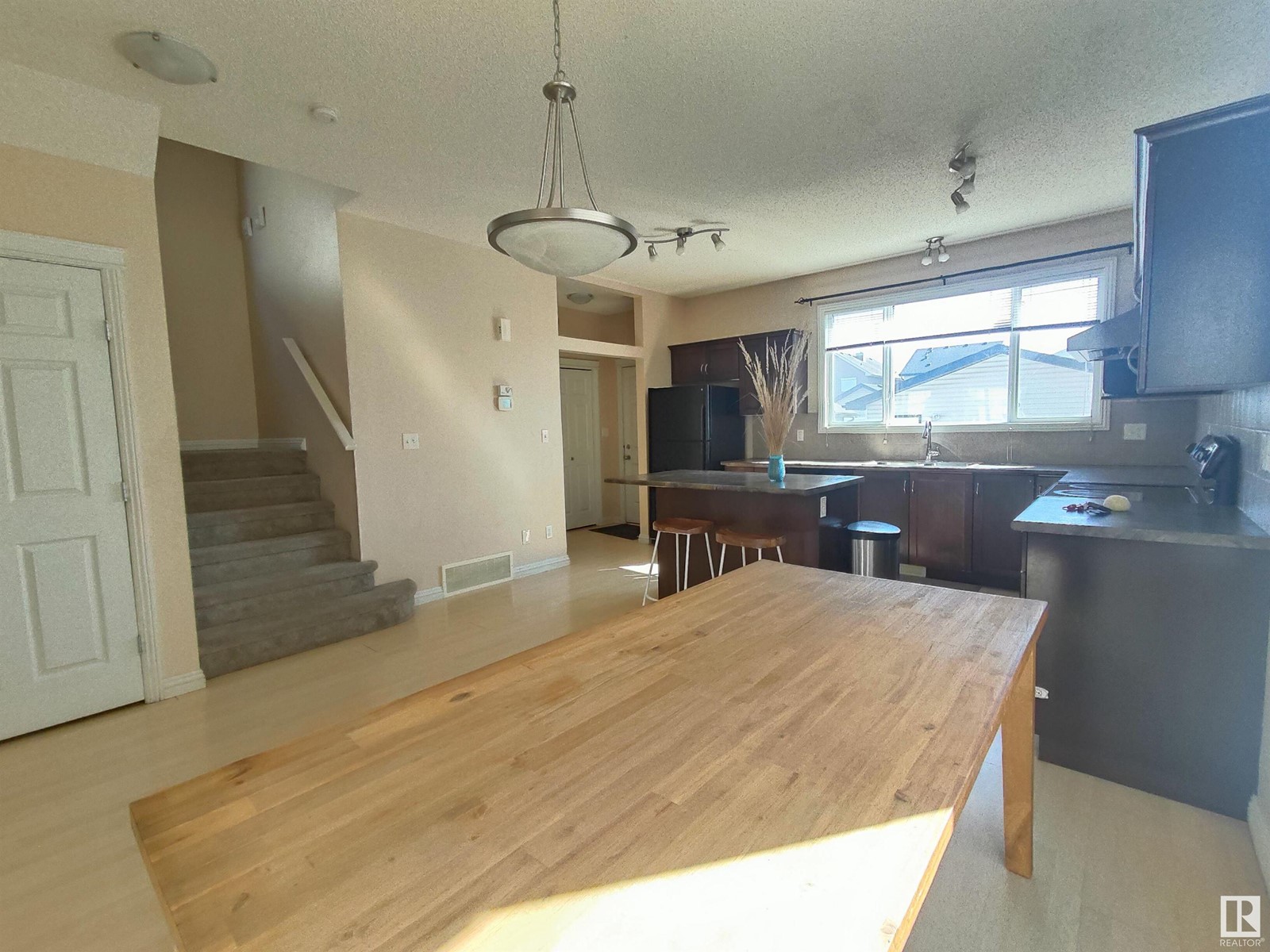 7692 Schmid Cr Nw, Edmonton, Alberta  T6R 0K7 - Photo 6 - E4434378