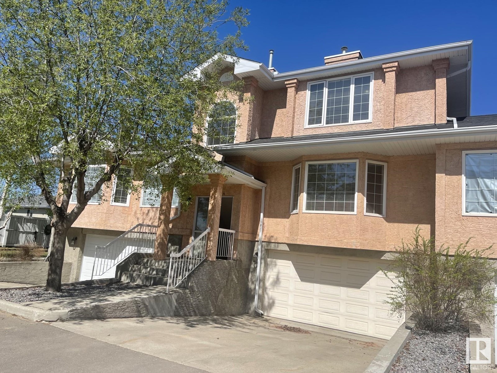 Property at #124 11115 9 AV NW image 2