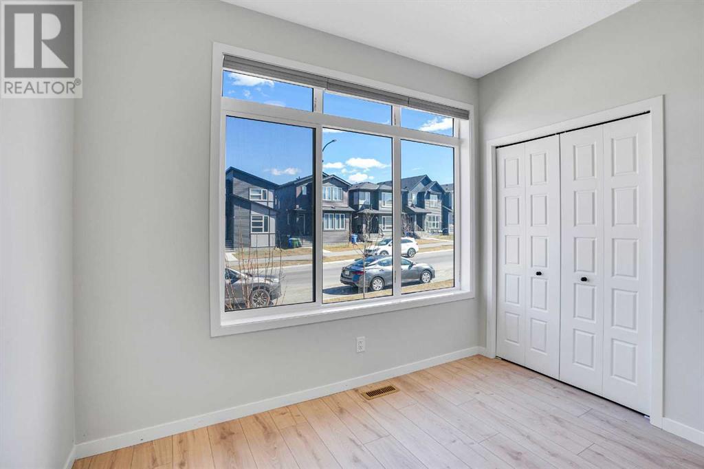 Property at 299 LUCAS Boulevard NW image 5