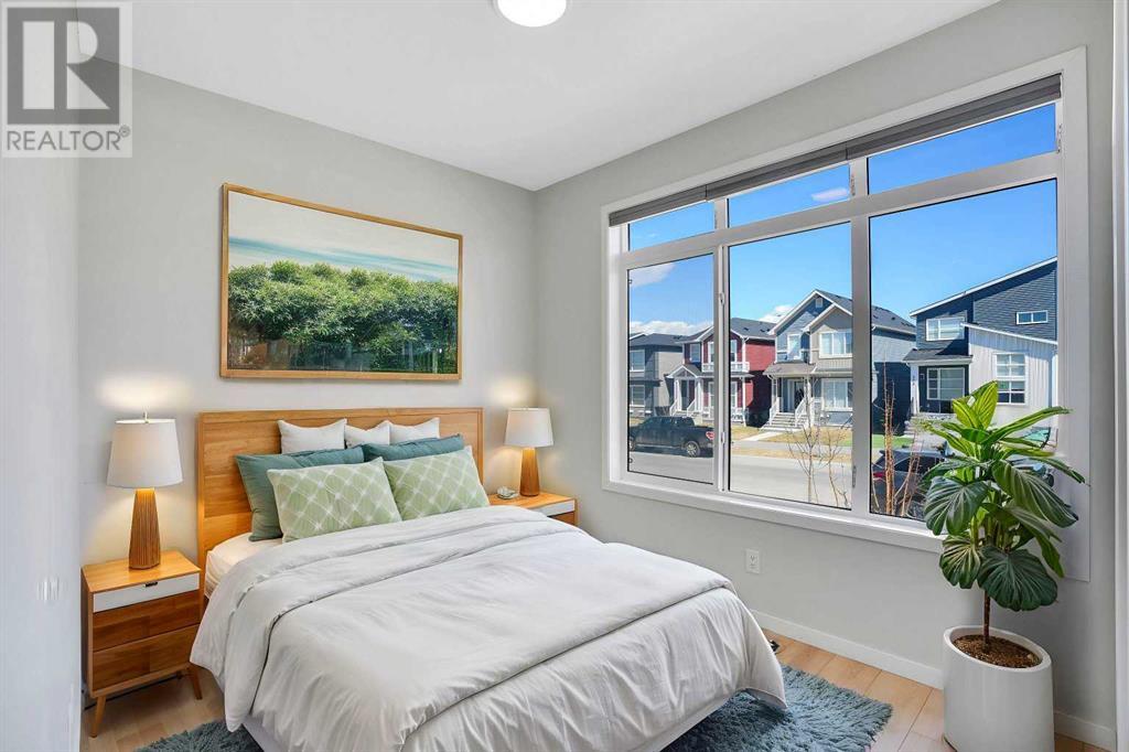 Property at 299 LUCAS Boulevard NW image 3