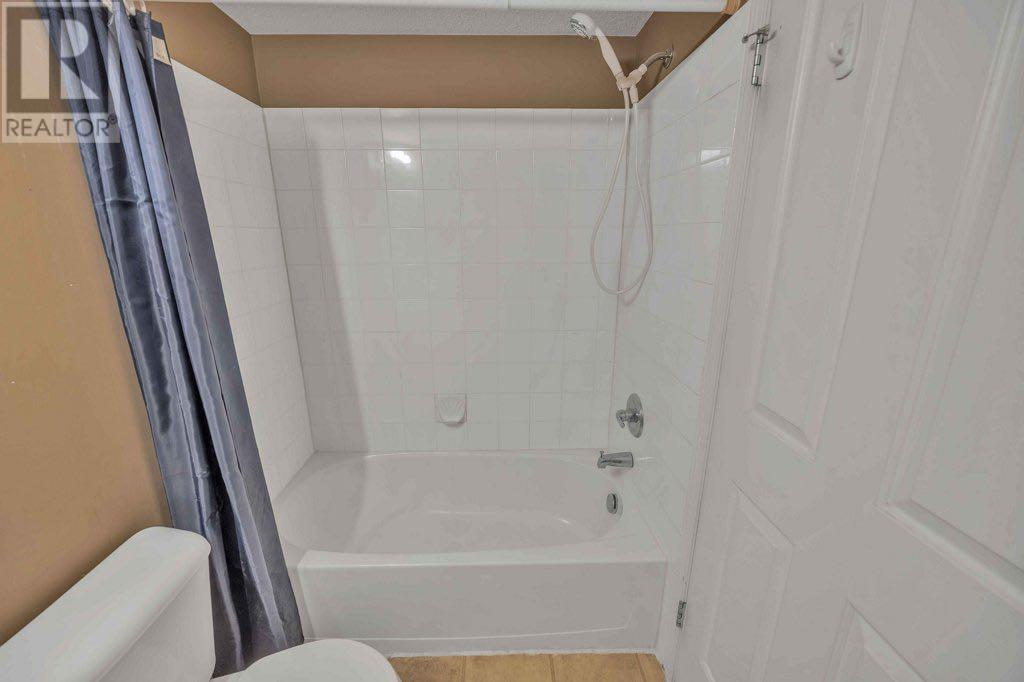 3425, 10 Prestwick Bay Se, Calgary, Alberta  T2Z 0B3 - Photo 13 - A2216542