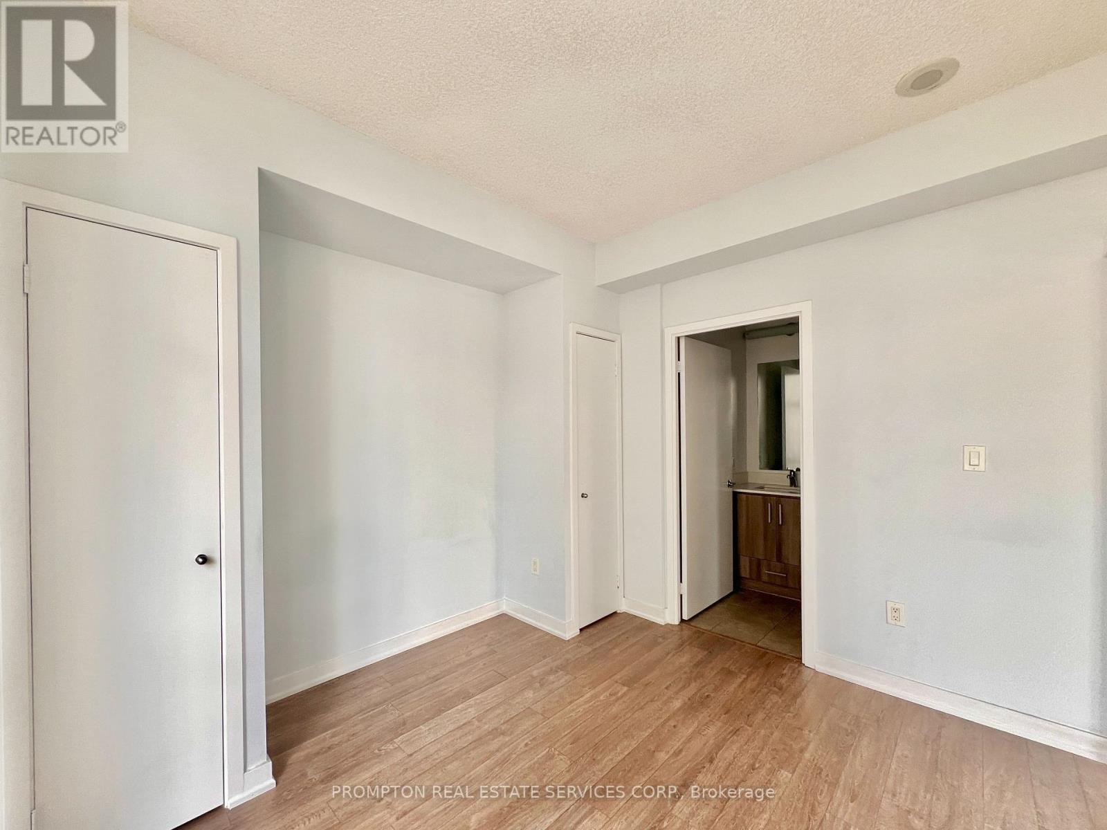 203 - 9 Spadina Avenue, Toronto (Waterfront Communities), Ontario  M5V 3V5 - Photo 8 - C12111755
