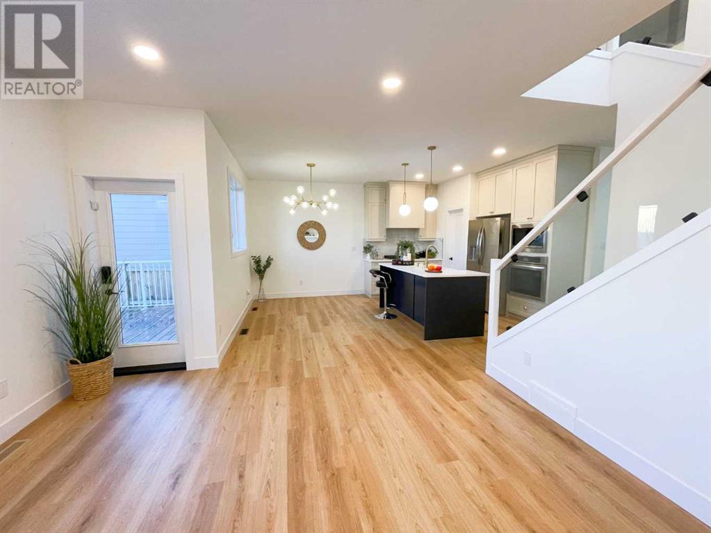 Property at 693 Sixmile Crescent S image 5