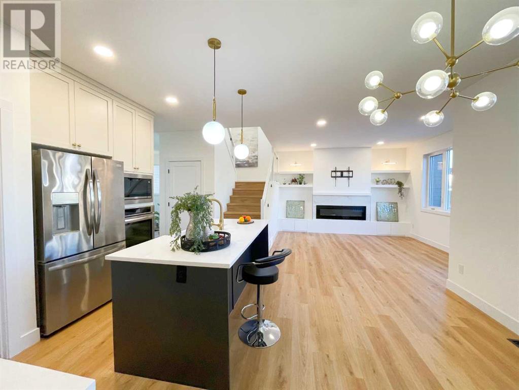 Property at 693 Sixmile Crescent S image 4