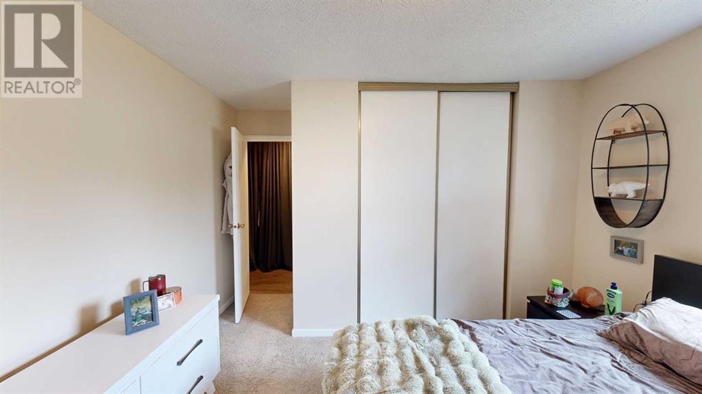 102, 405 Columbia Boulevard W, Lethbridge, Alberta  T1K 5R8 - Photo 2 - A2214613
