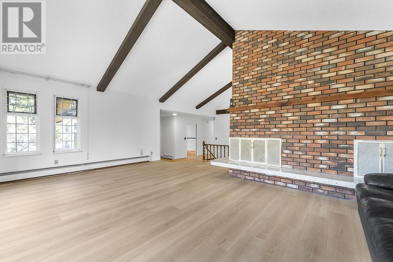 4976 Bond Street, Burnaby, British Columbia  V5H 2Y4 - Photo 8 - R2987138