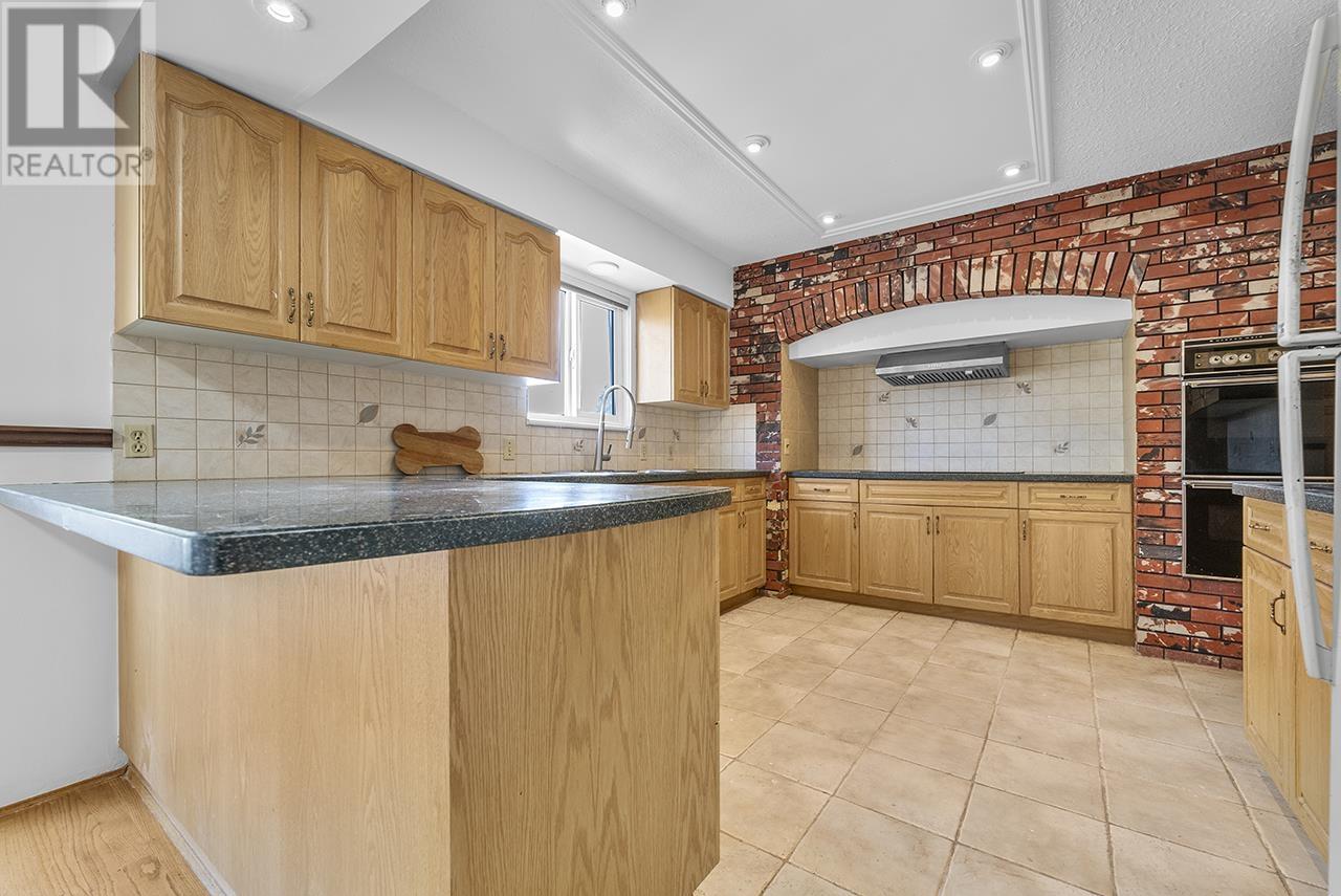 4976 Bond Street, Burnaby, British Columbia  V5H 2Y4 - Photo 12 - R2987138
