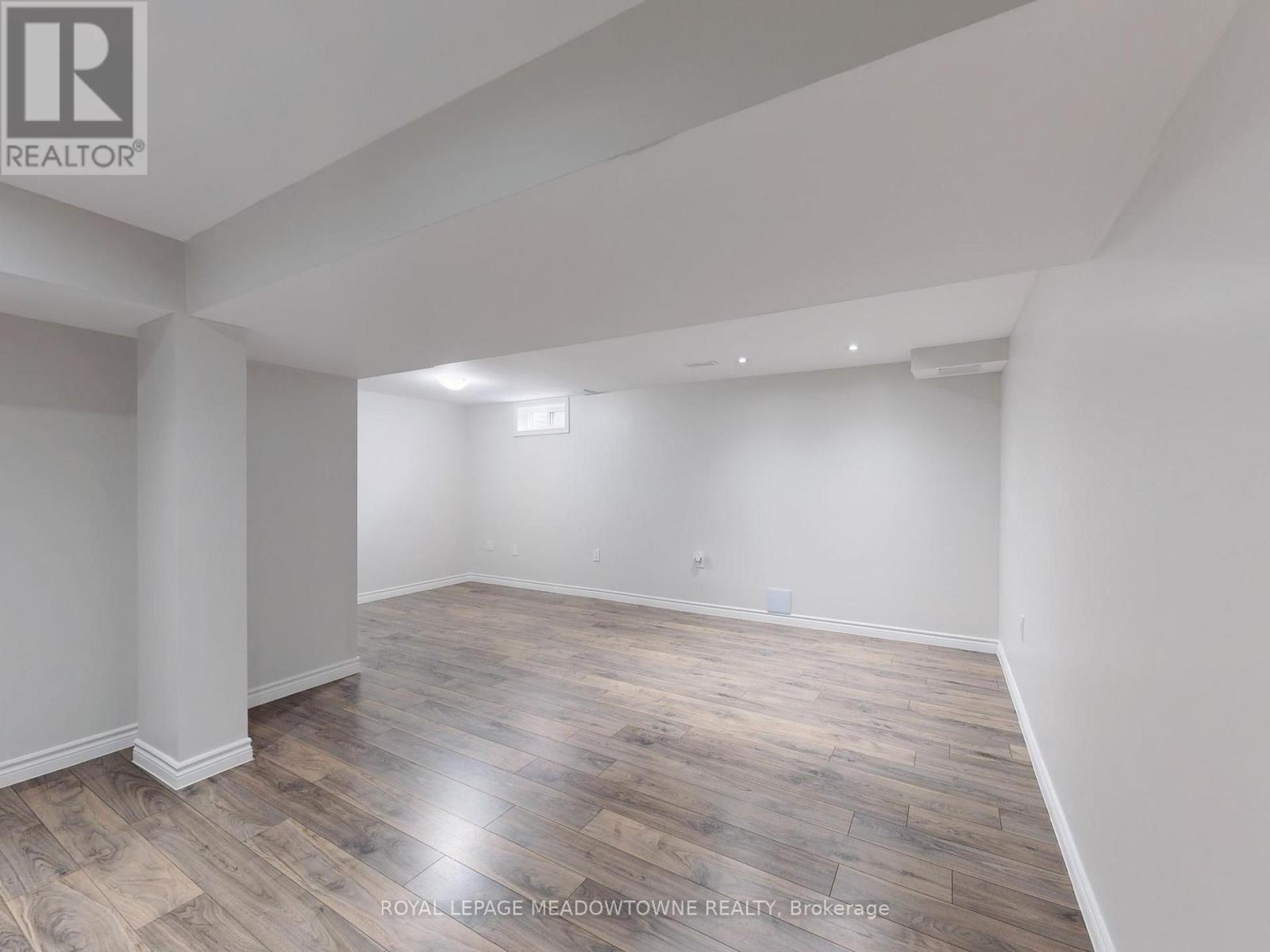 152 Essling Avenue, Hamilton, Ontario  L9B 2H9 - Photo 36 - X12092475