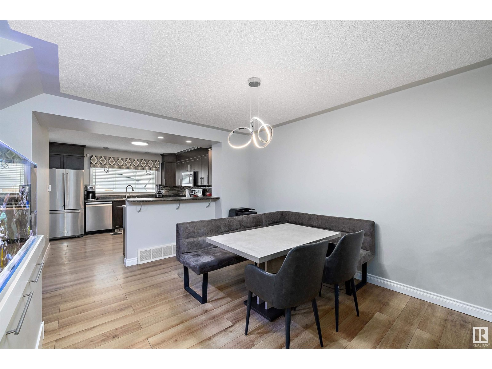 Property at 9323 98 AV NW image 2