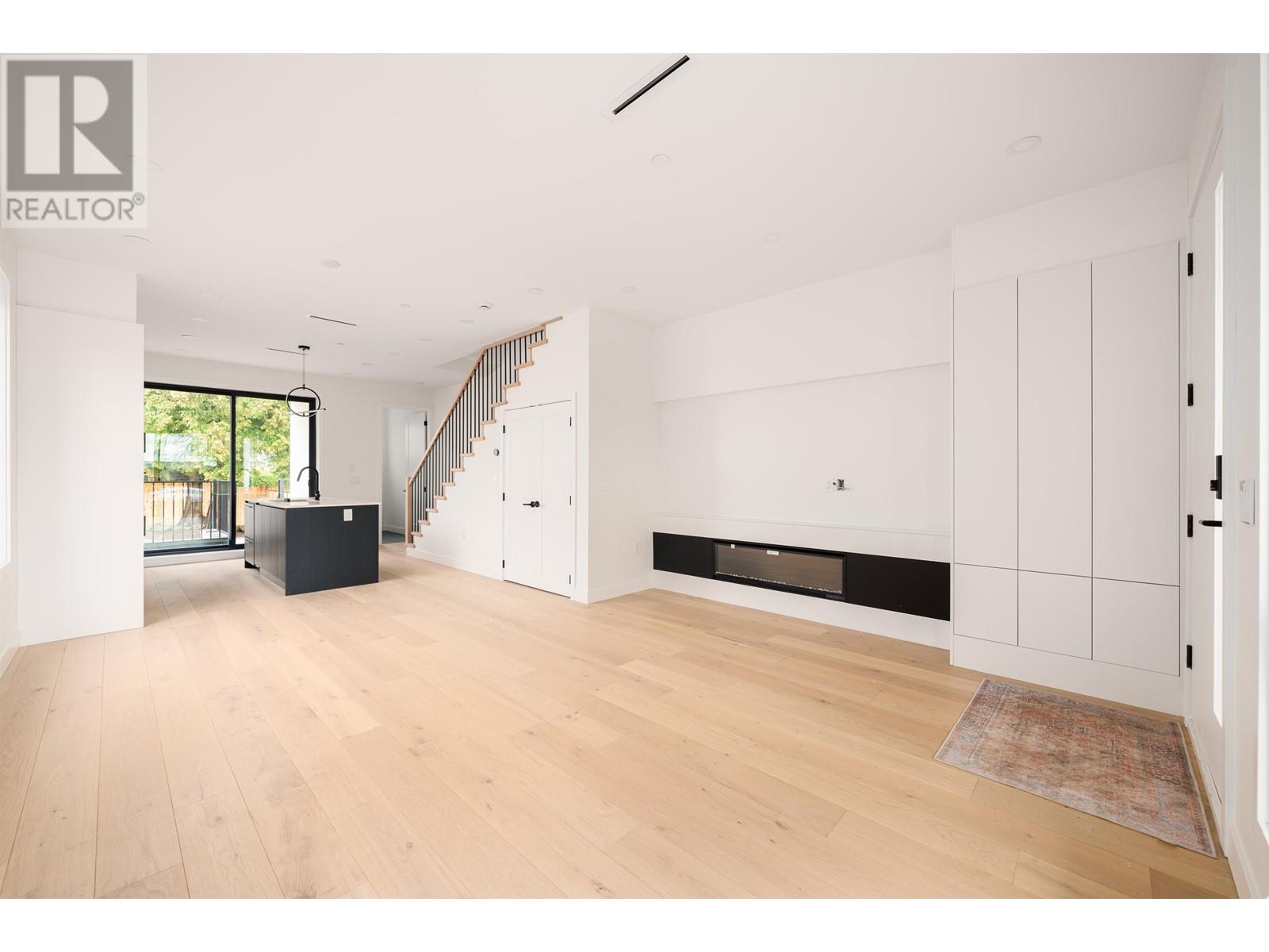 Property at 8086 LAUREL STREET image 3