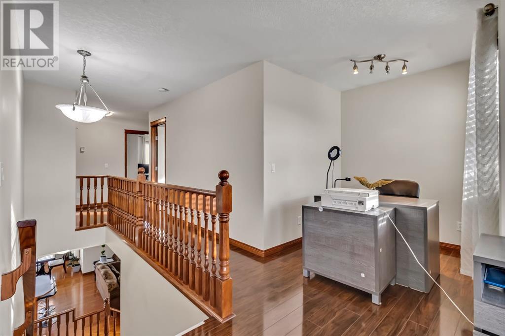 125 Hawkmere Close, Chestermere, Alberta  T1X 0B9 - Photo 14 - A2209125