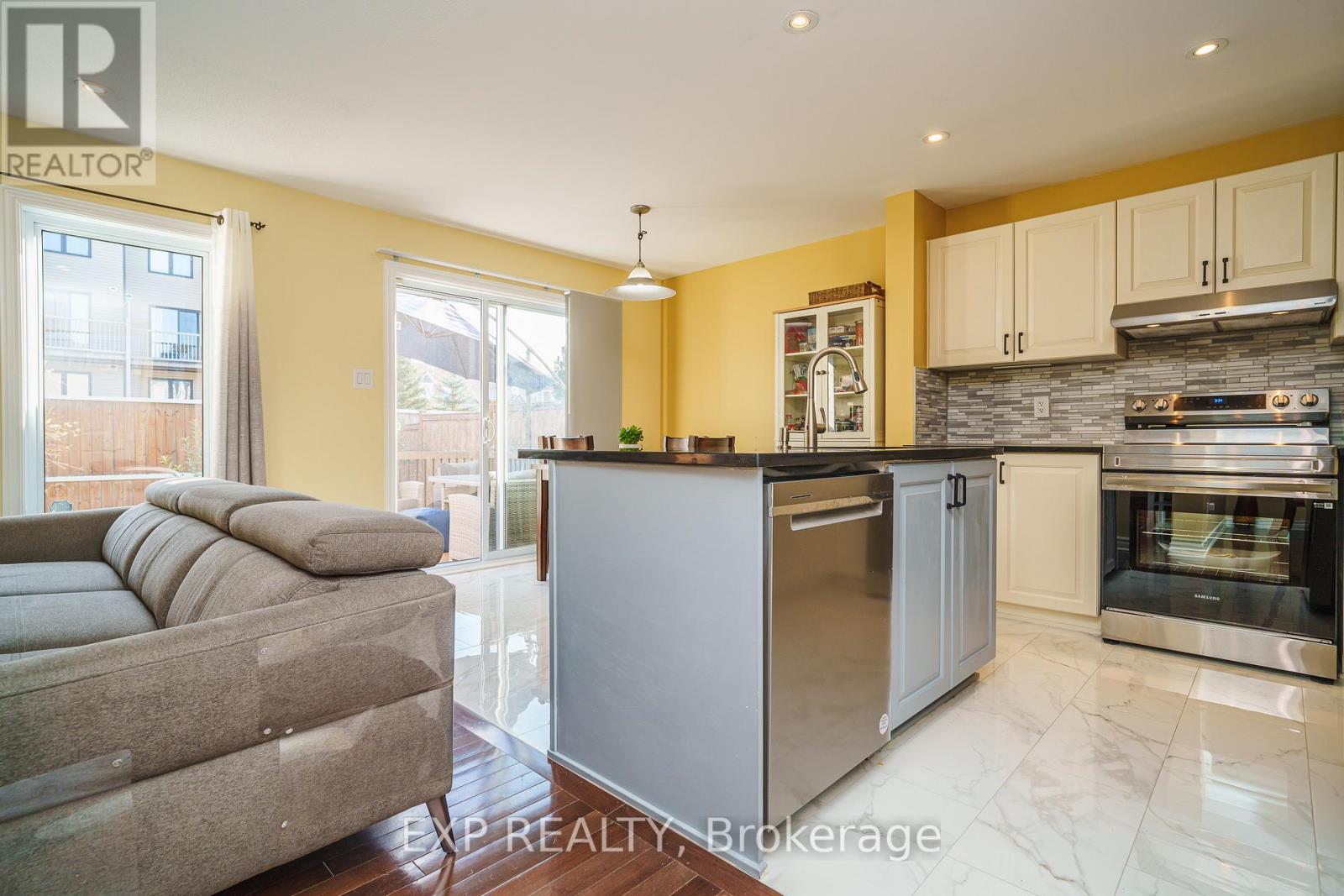 426 Pillett Street, Ottawa, Ontario  K2J 5S3 - Photo 11 - X12123083