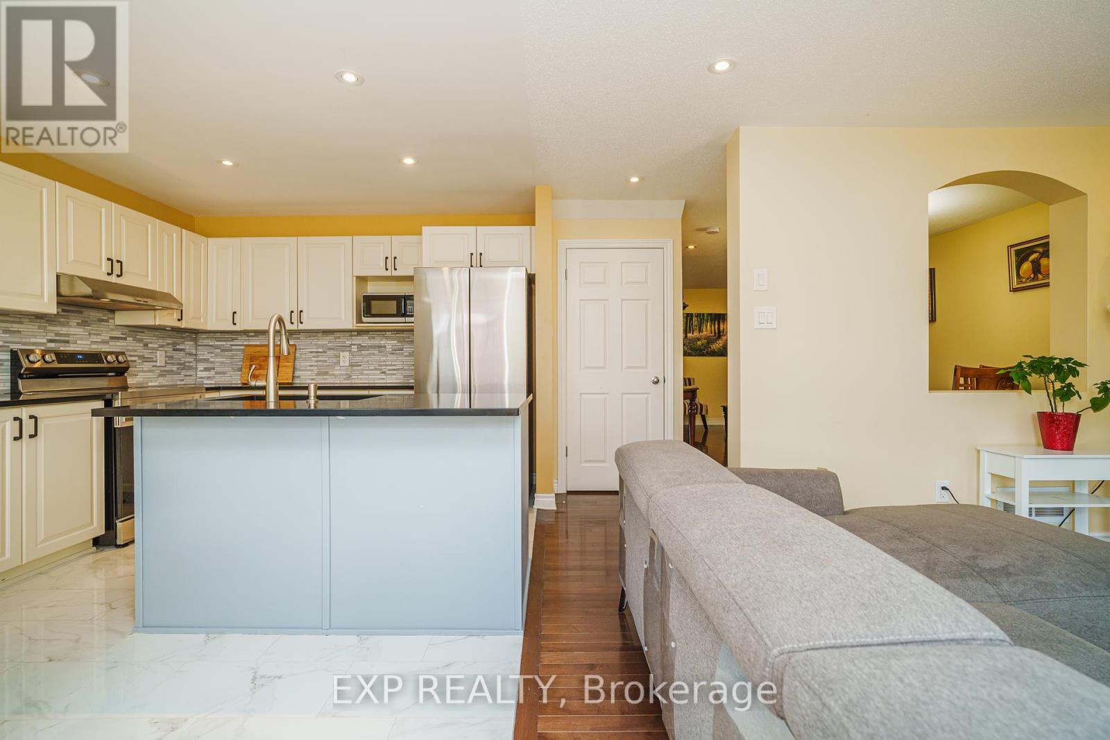 426 Pillett Street, Ottawa, Ontario  K2J 5S3 - Photo 12 - X12123083
