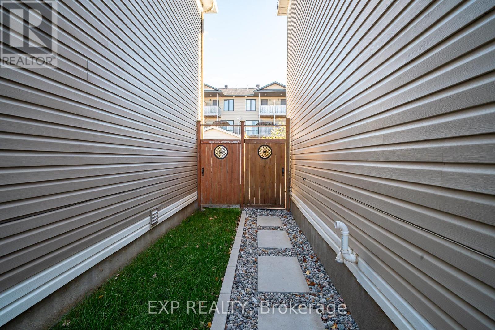 426 Pillett Street, Ottawa, Ontario  K2J 5S3 - Photo 32 - X12123083