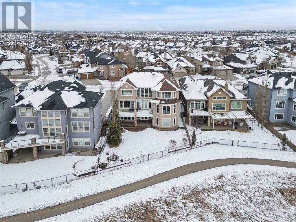Property at 80 Cranarch Heights SE image 2