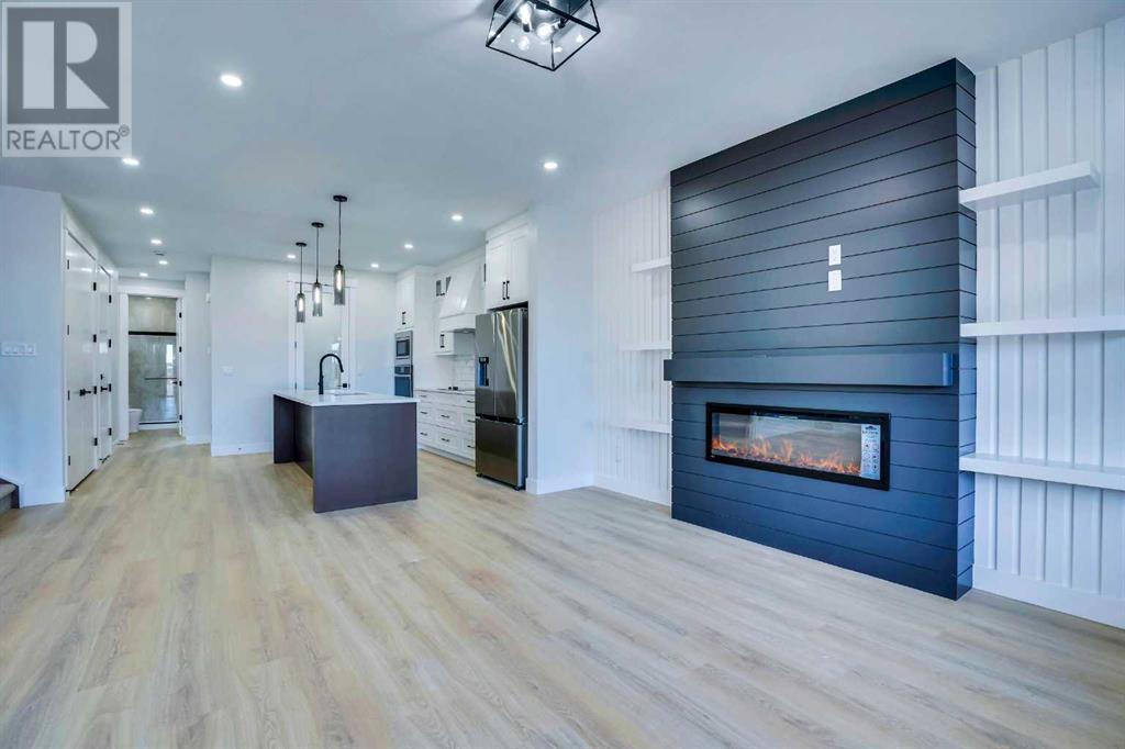 Property at 160 Saddlelake Manor NE image 4