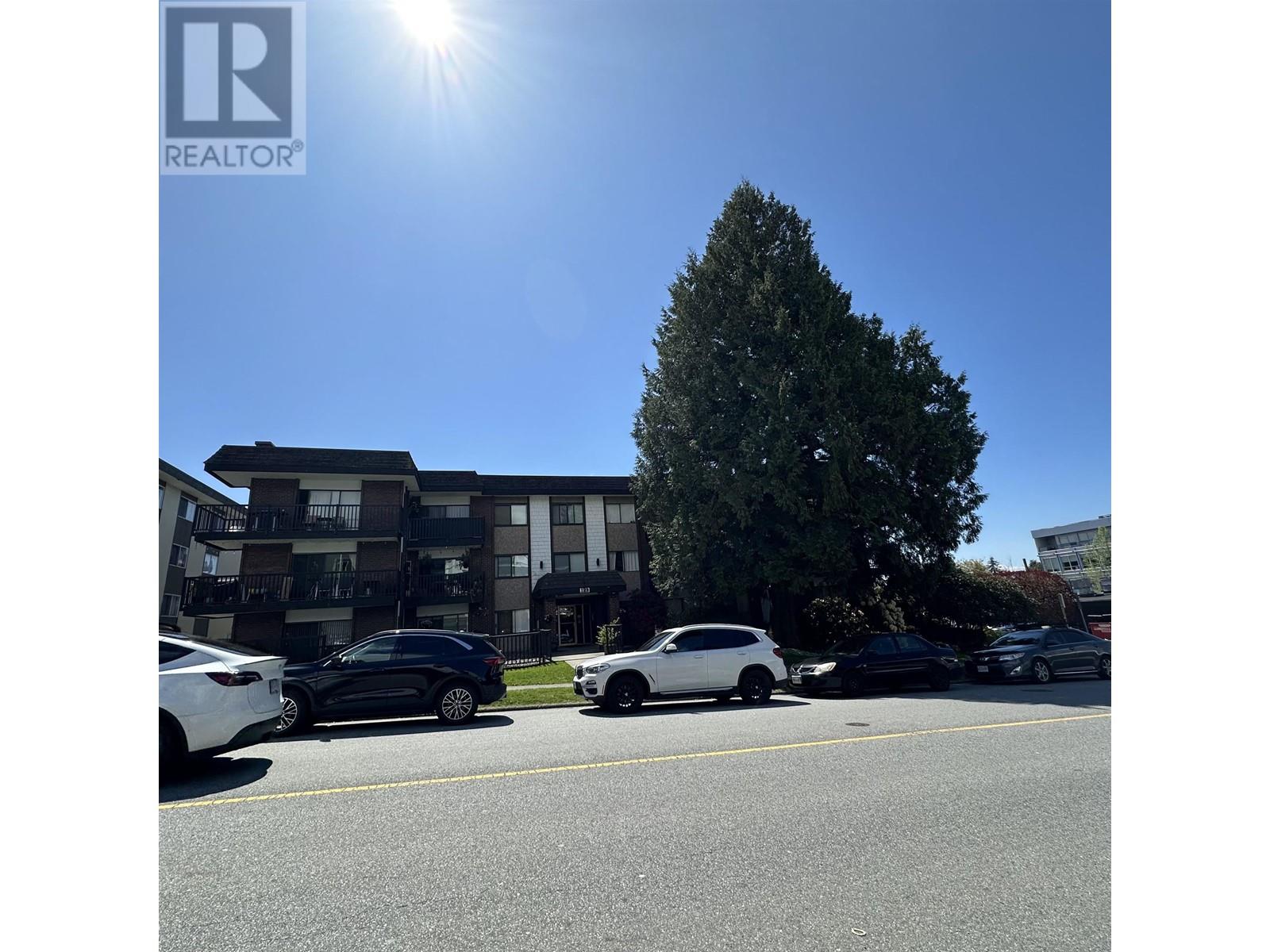 213 123 E 19TH STREET, North Vancouver, British Columbia