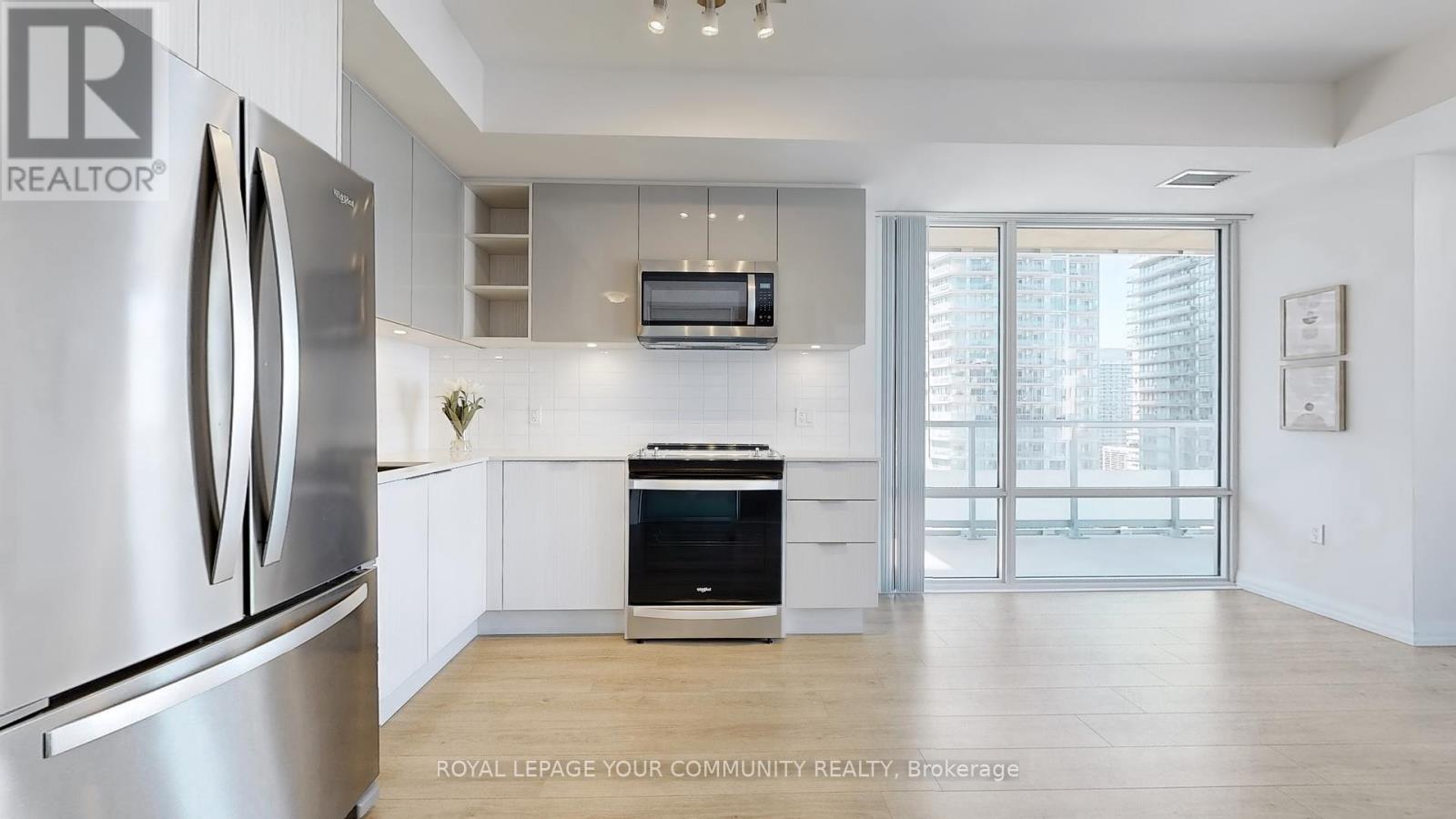 2519 - 50 Dunfield Avenue, Toronto, Ontario  M4S 0E4 - Photo 7 - C12112534