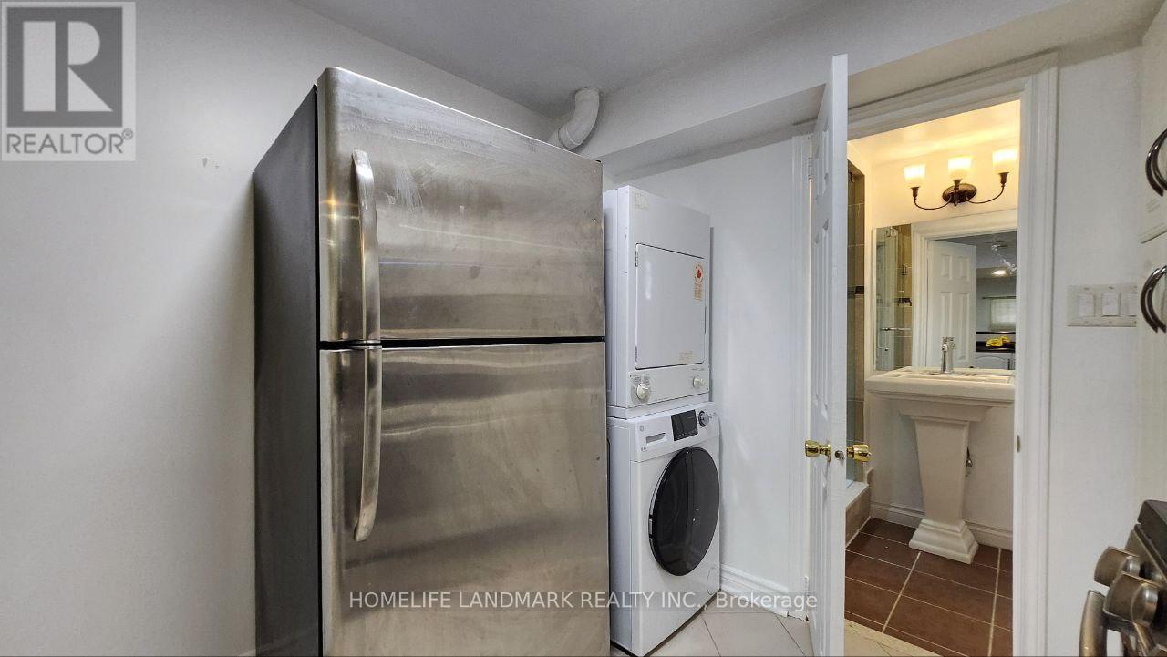 417 North Lake Road, Richmond Hill, Ontario  L4E 3A7 - Photo 11 - N12123112