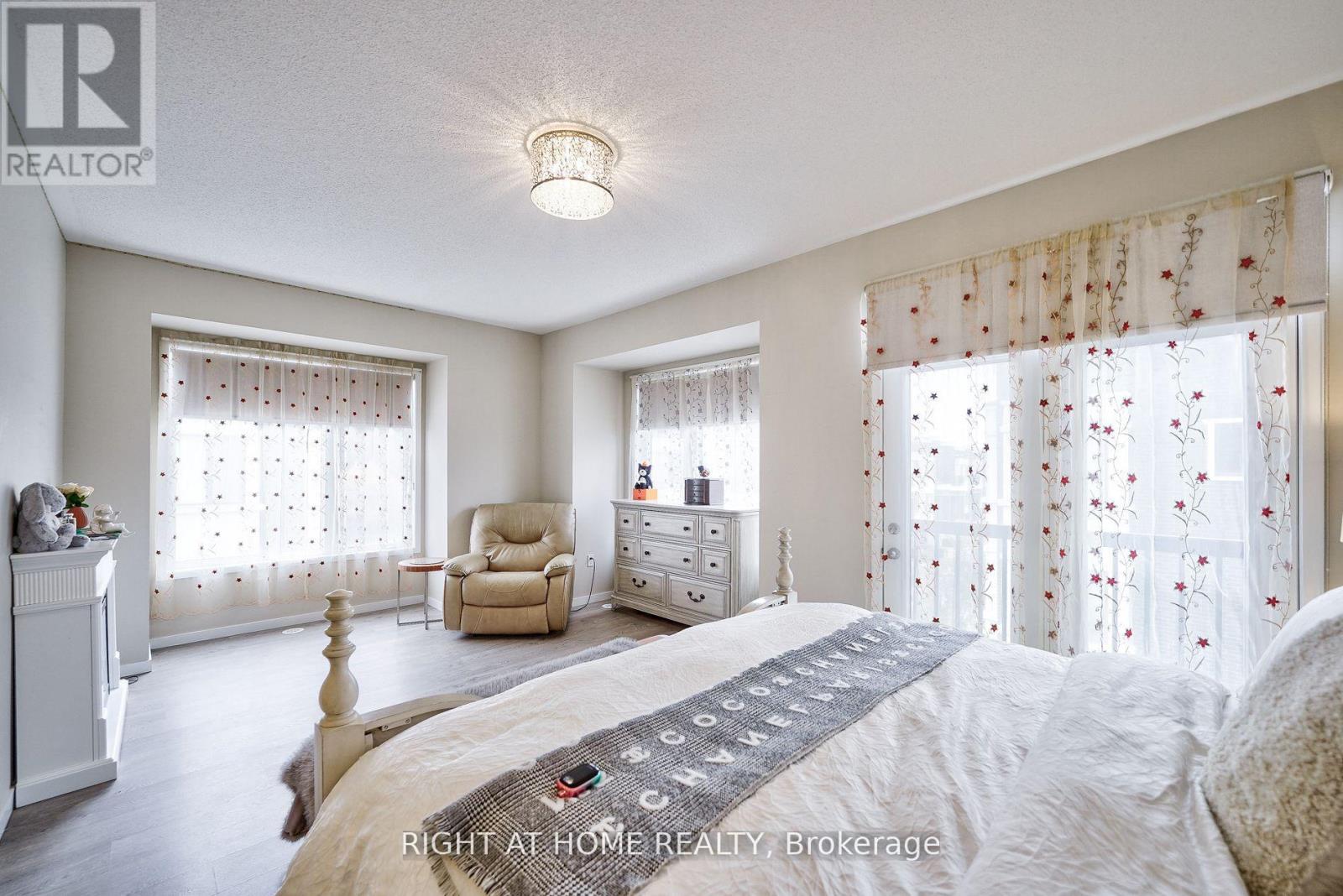 10568 Bayview Avenue, Richmond Hill, Ontario  L4C 0M8 - Photo 30 - N12041477